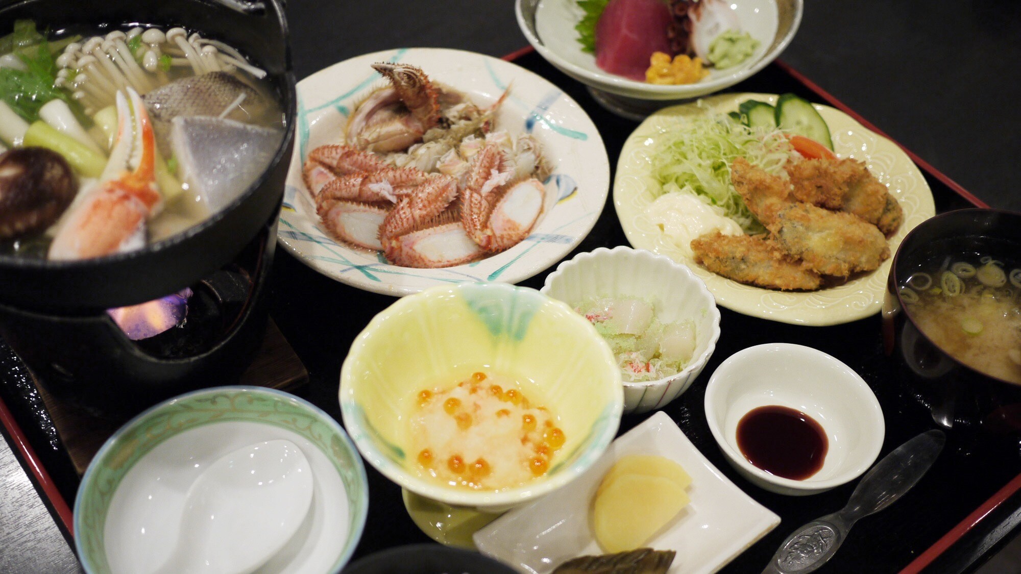 *Ví dụ về bữa tối: Thưởng thức hải sản Sanriku như cua lông và sashimi!