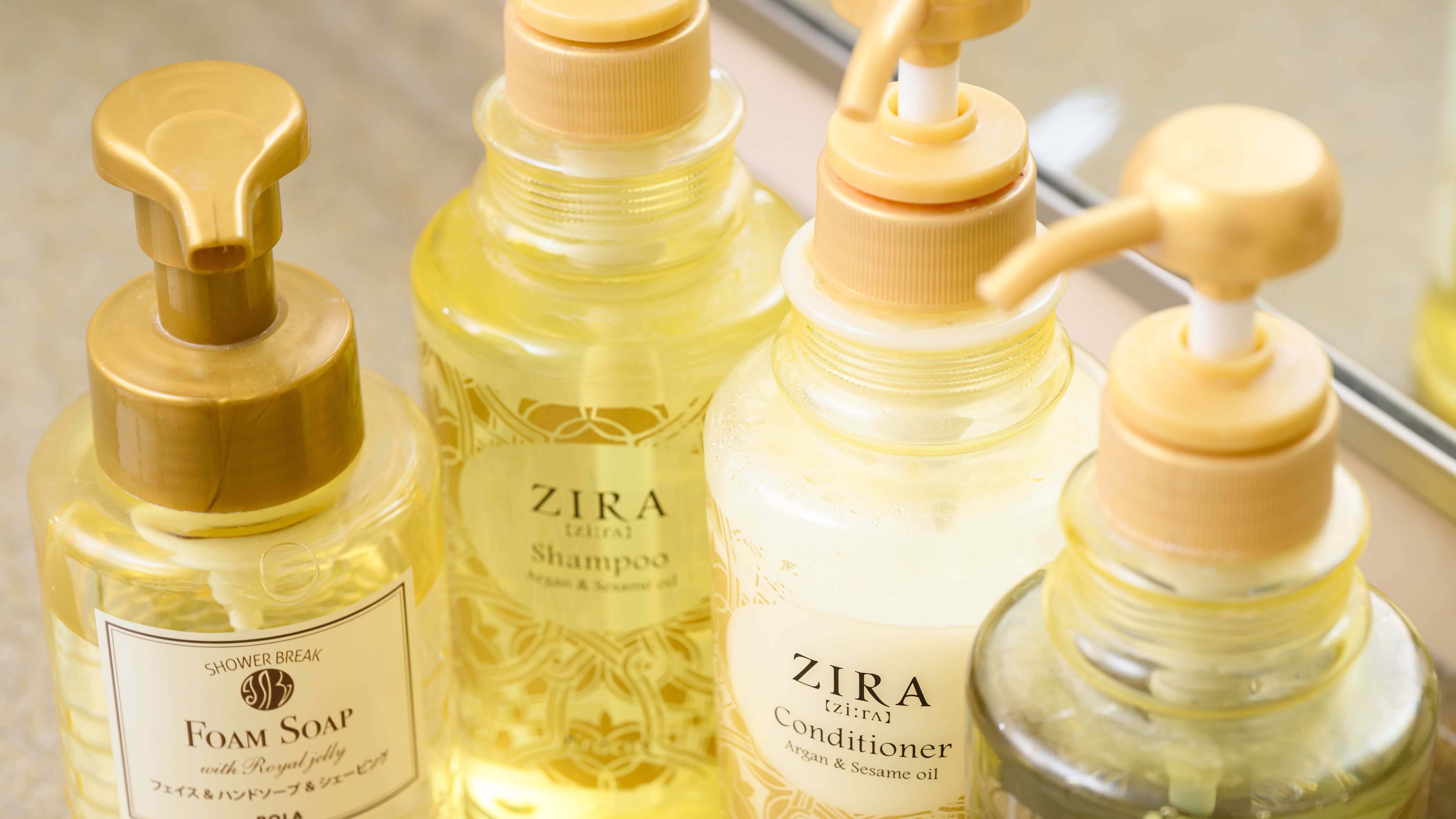 Guest room amenities: shampoo, conditioner, body soap, hand soap