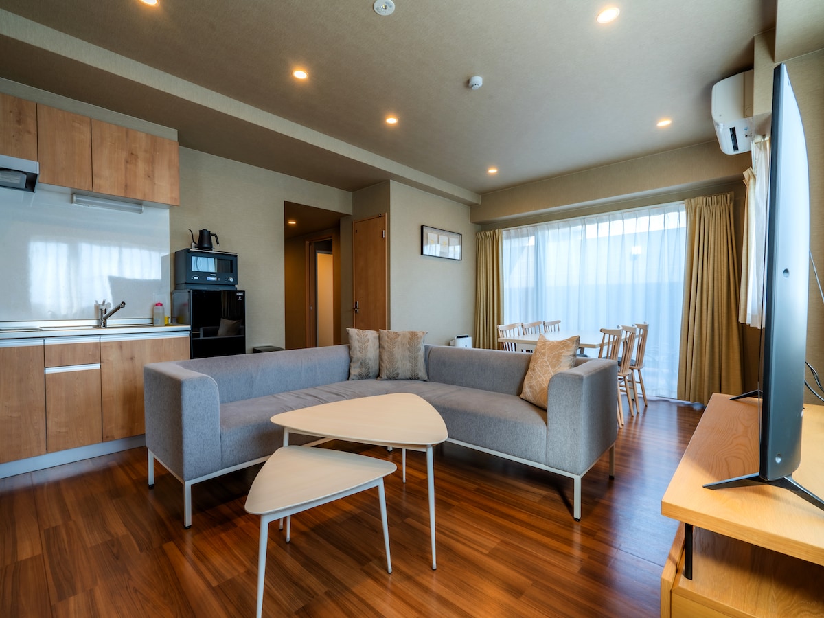 top Top floor Presidential Pent House with open-air bath