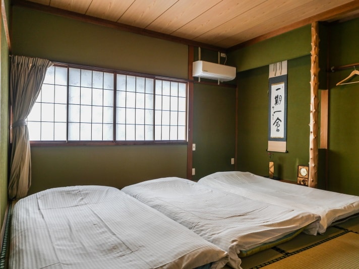 8 tatami Japanese-style room
