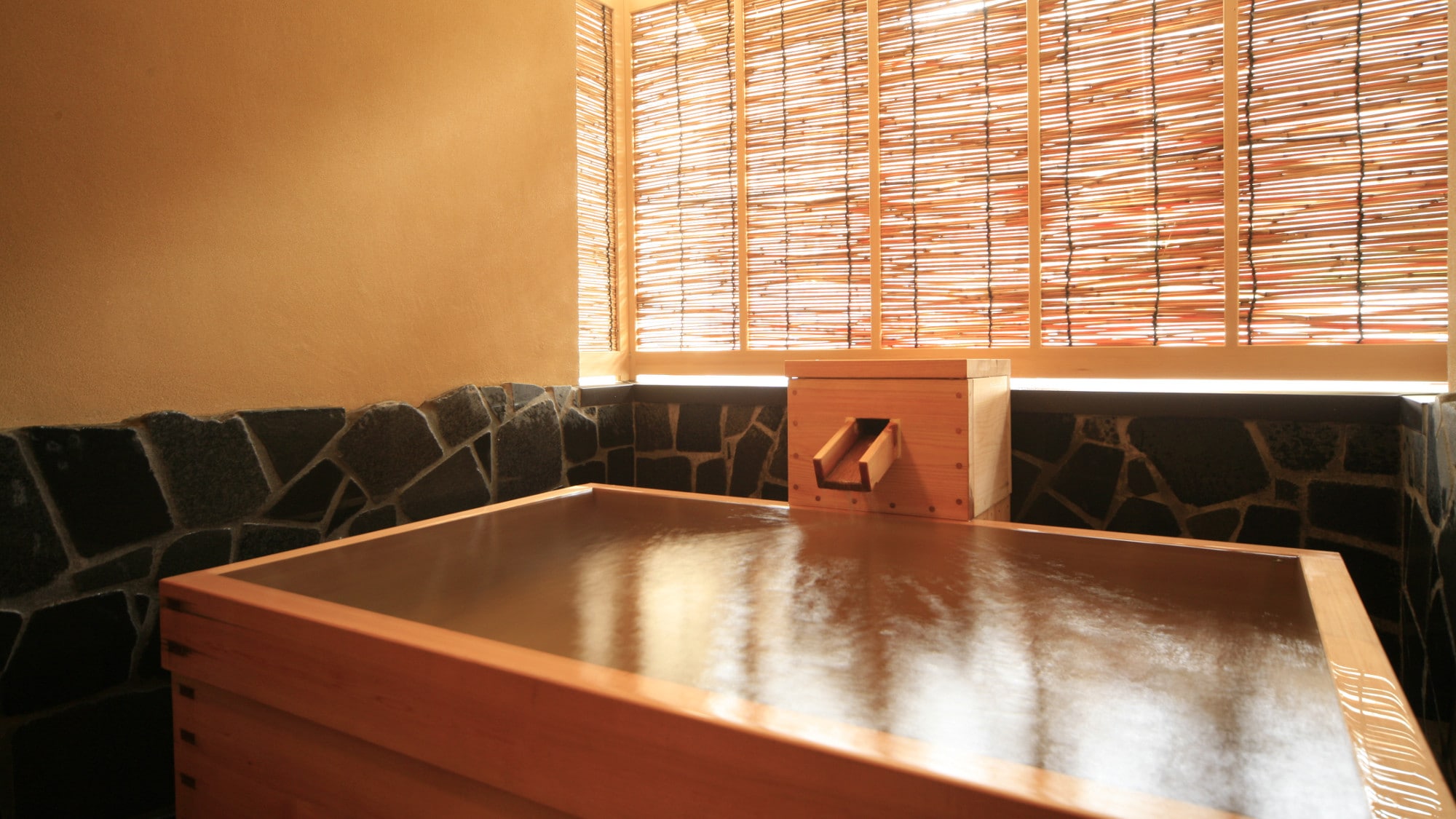 Yushinan Hayabusa (hot spring)