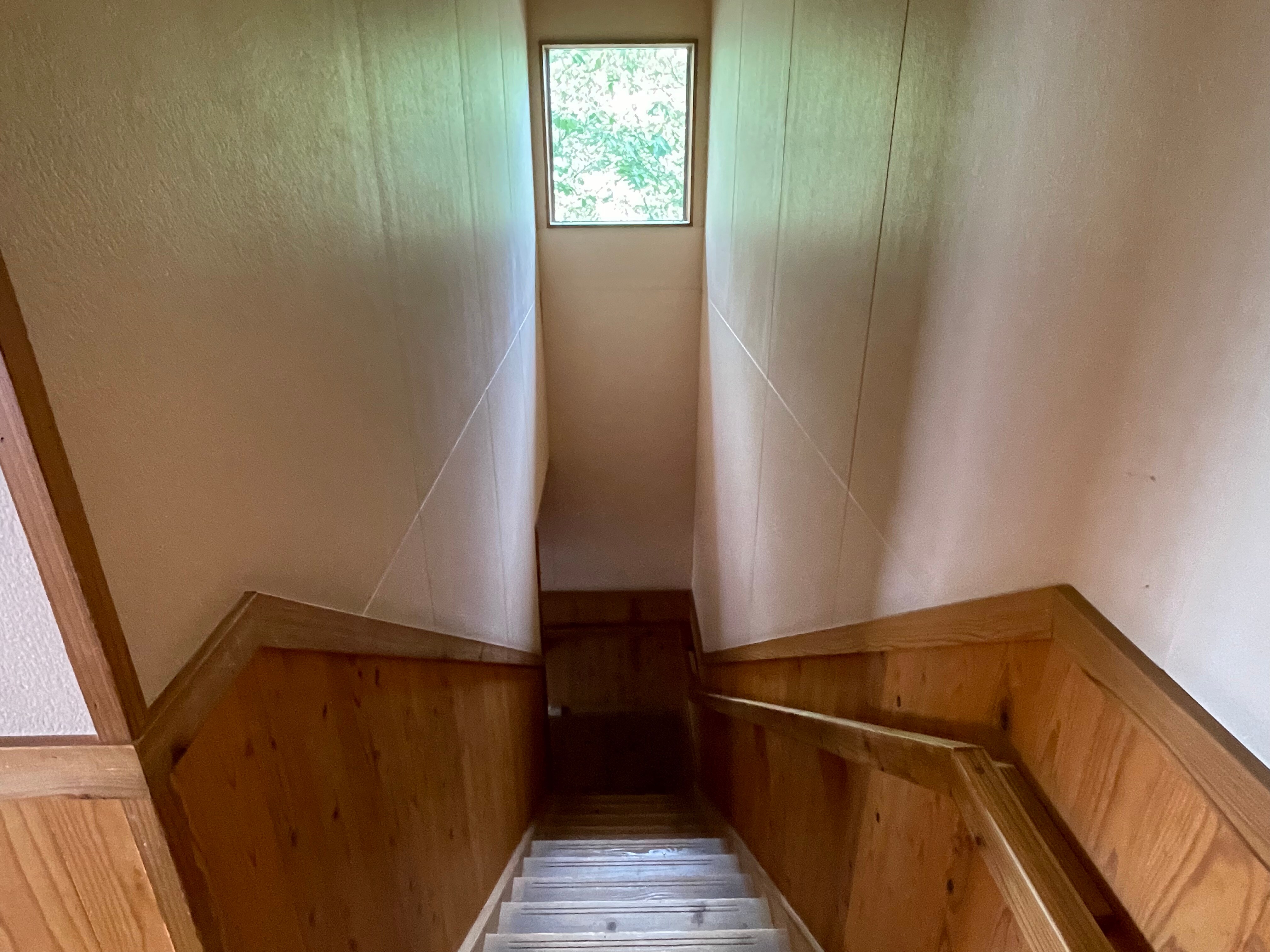 [Japanese-style room/20 tatami mats] Two-story