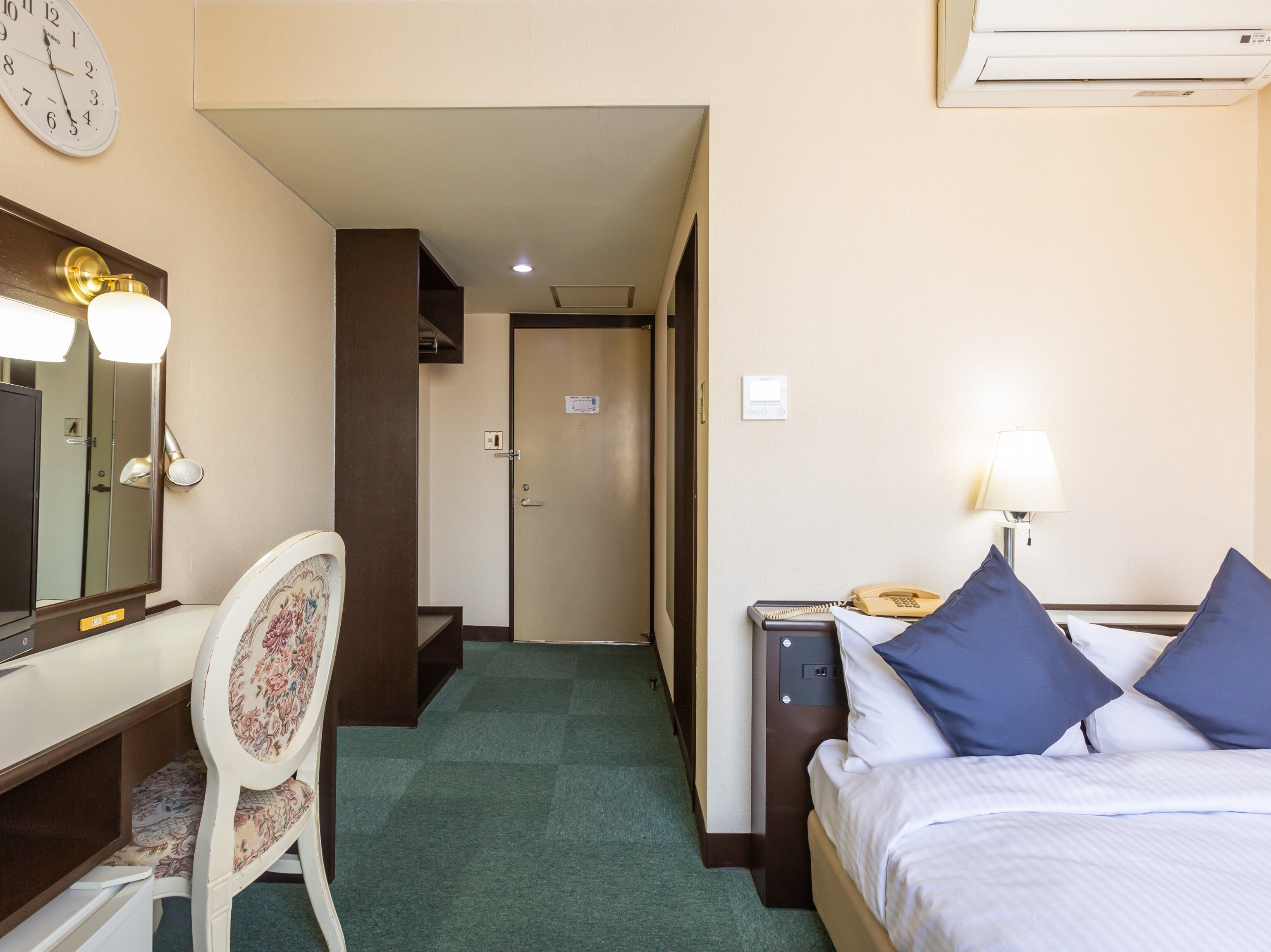 Semi-double room 2