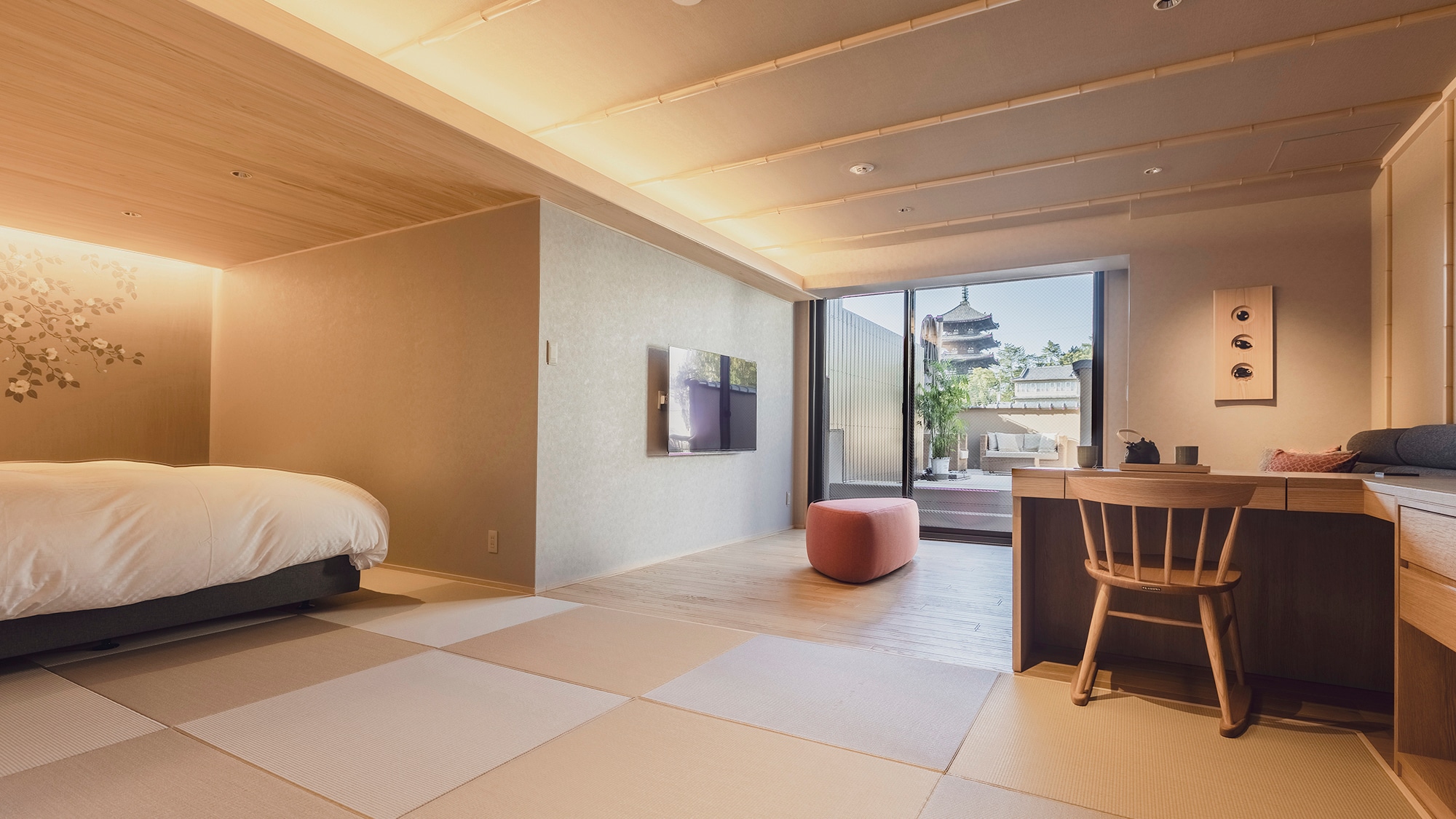 ■Designer Room■ [Kofukuji Temple side/Room with private balcony]