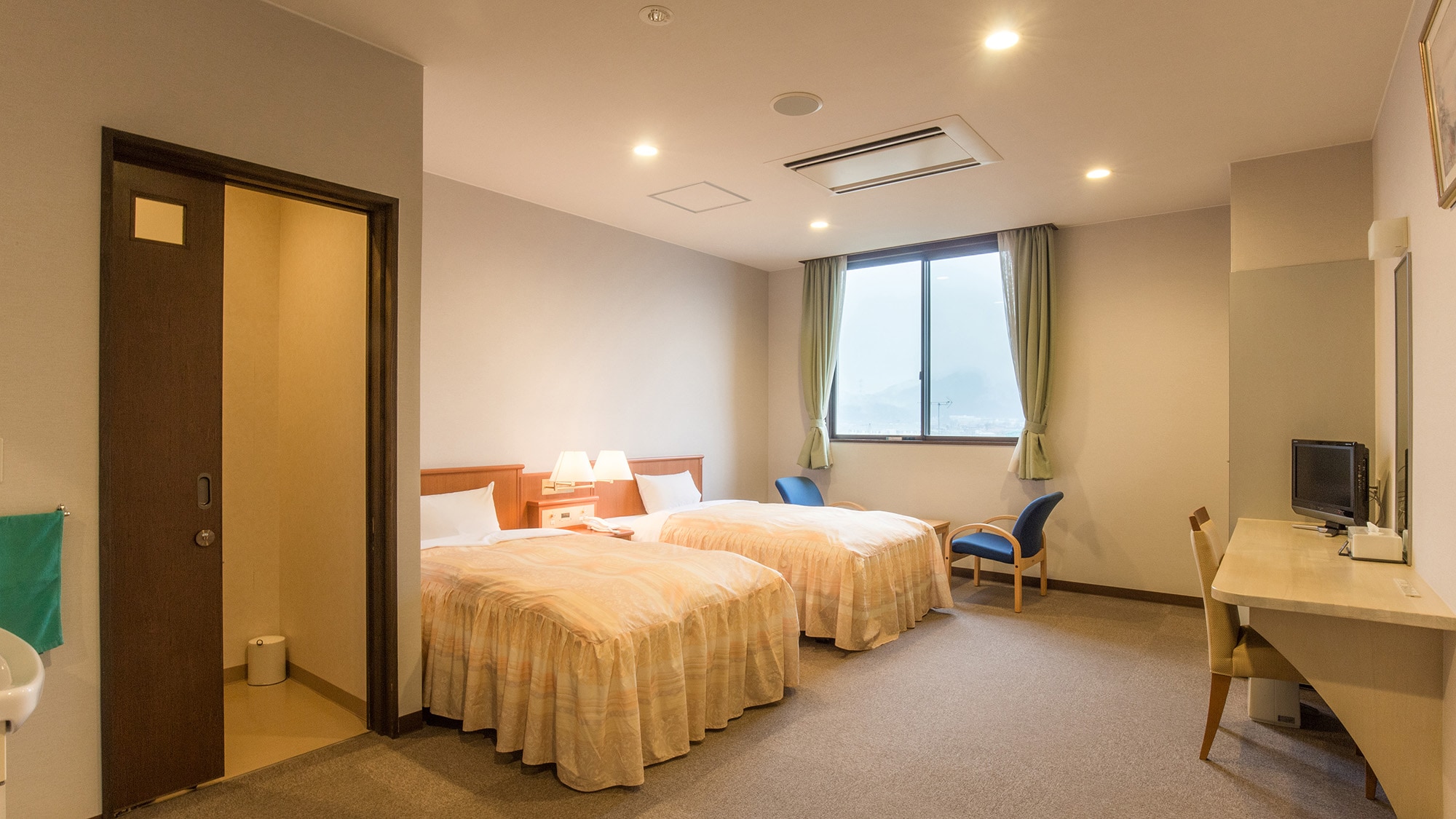 * [Example of guest room / Twin barrier-free] The toilet is also a sliding door (* No bath)