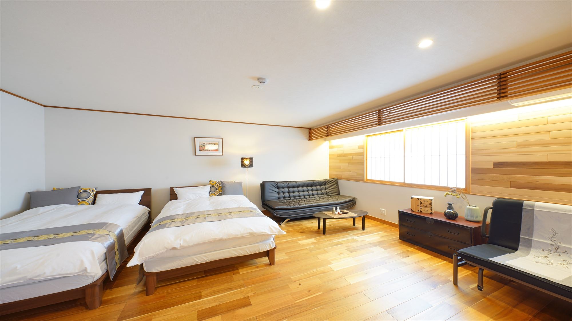 1BR (2DK/60 sqm/maximum 6 people): Western-style room + Japanese-style room