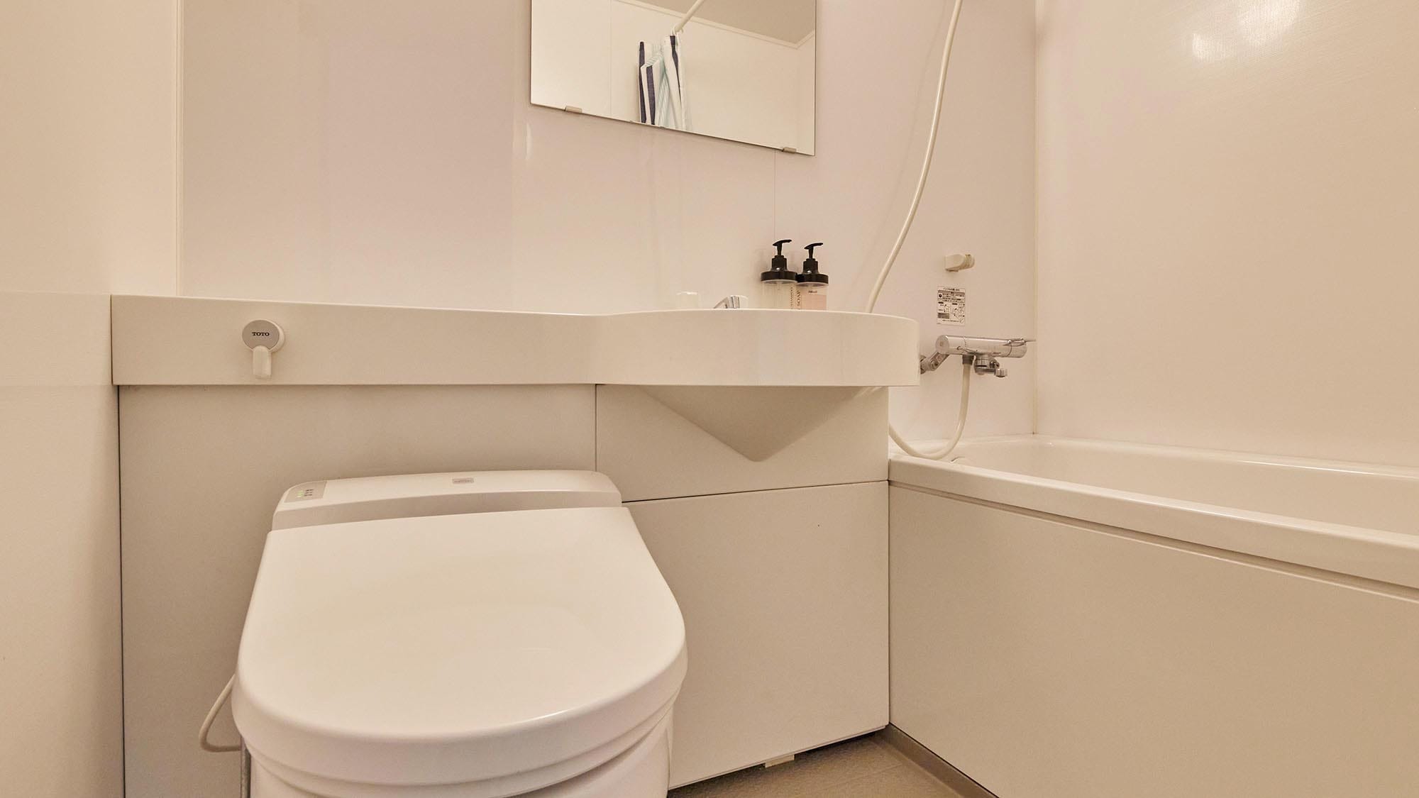 ・[713] A clean, well-designed unit bath for a smooth, busy morning
