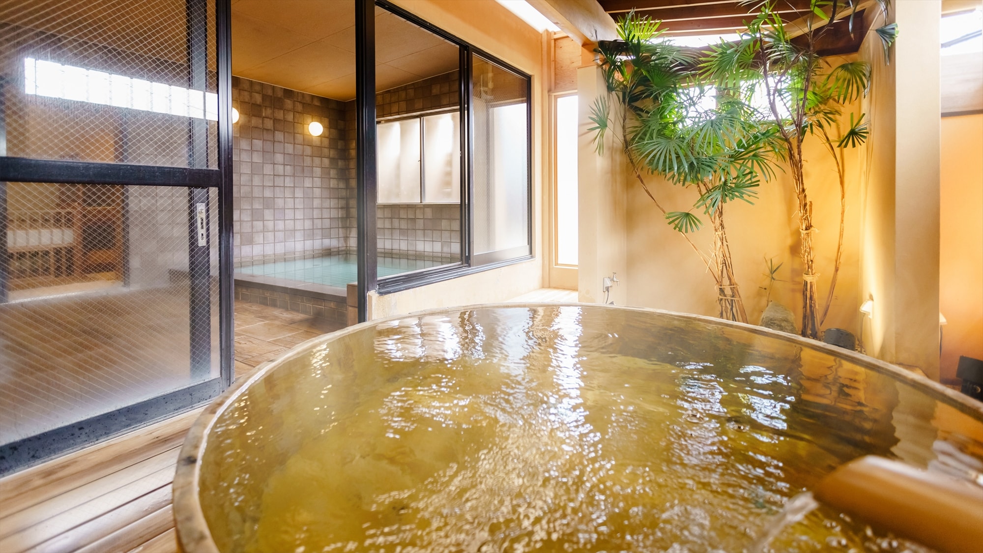 [Kobushi Inn / Private Bath] The family bath is popular with families as the whole family can enjoy the bath without any worries.