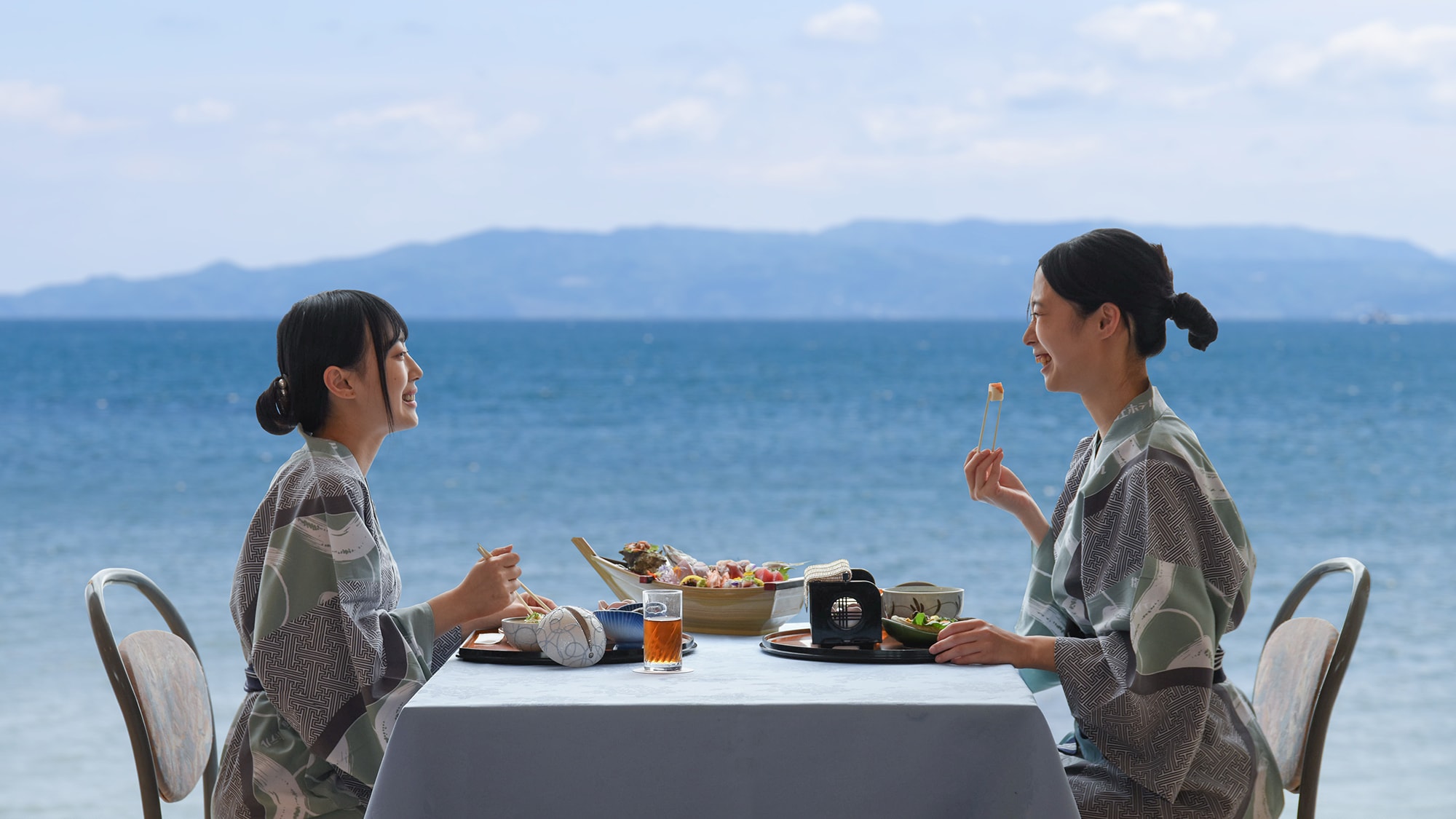 Dinner (restaurant with ocean view)