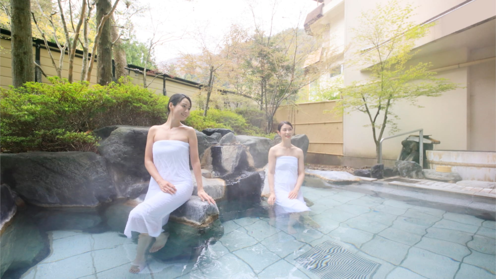 Iwafune no Yu: A boat-shaped stone bath. Natural hot spring flowing directly from the source.