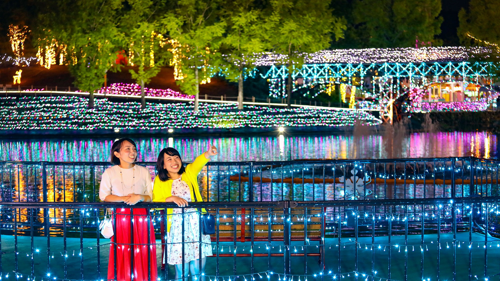 Reoma at night is full of photogenic spots!