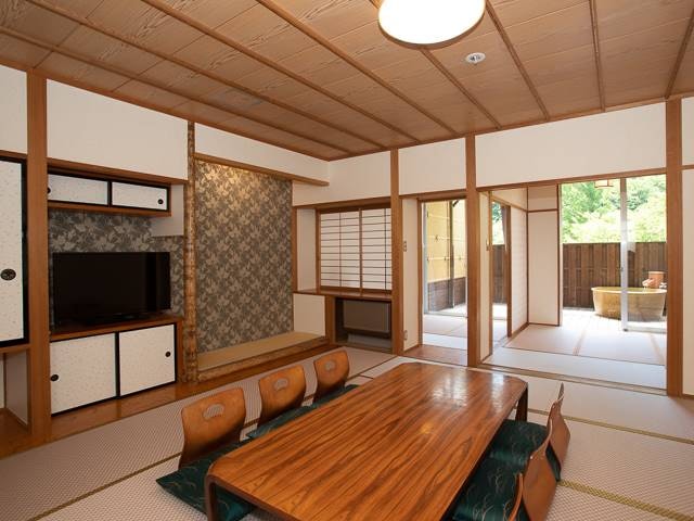 Guest room with open-air bath (ceramic)
