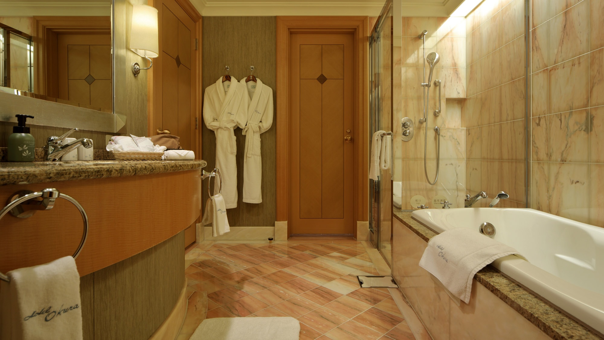 Suite Pemandangan Pelabuhan (Bebas Rokok)
