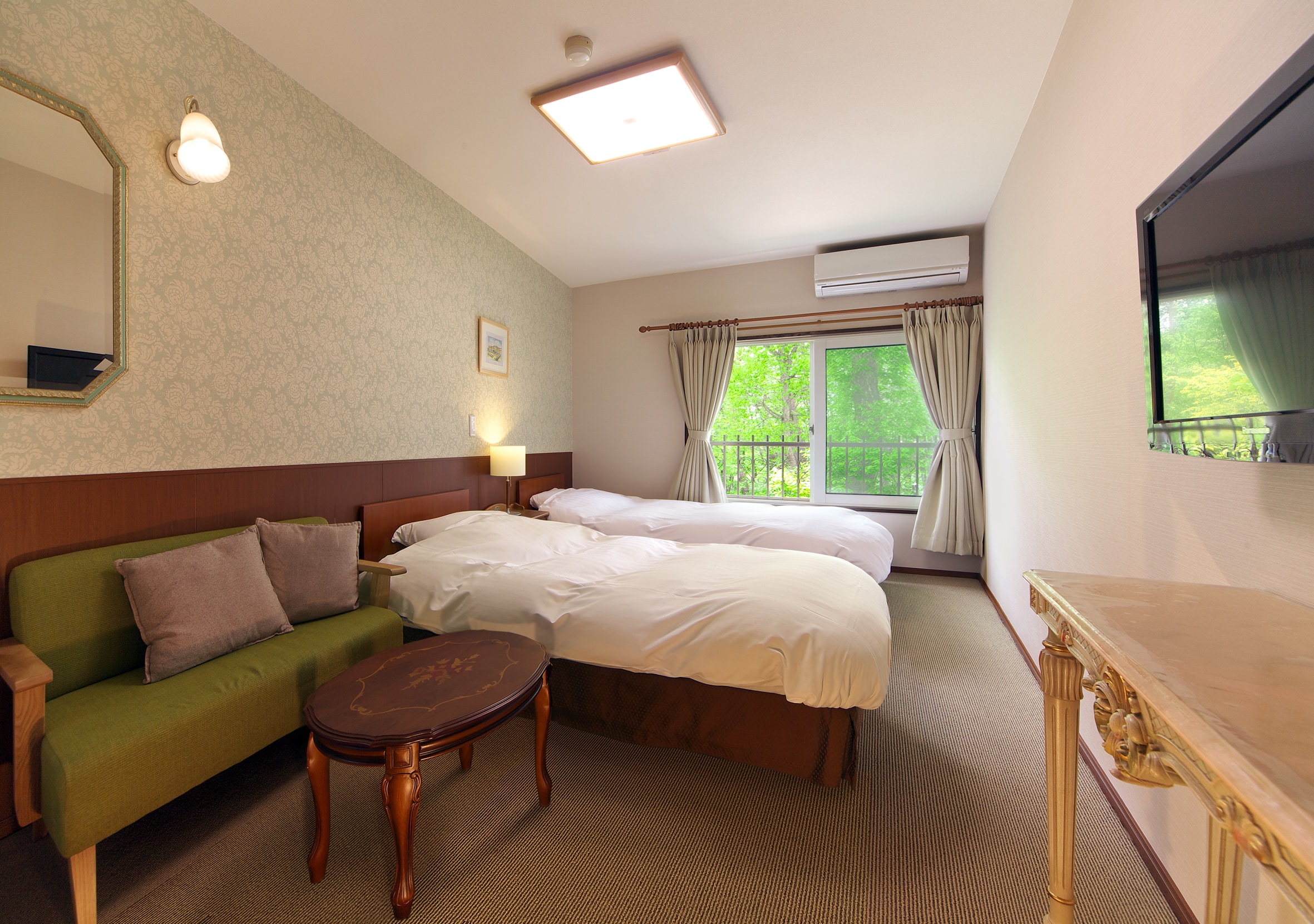 Main building: Western-style twin room