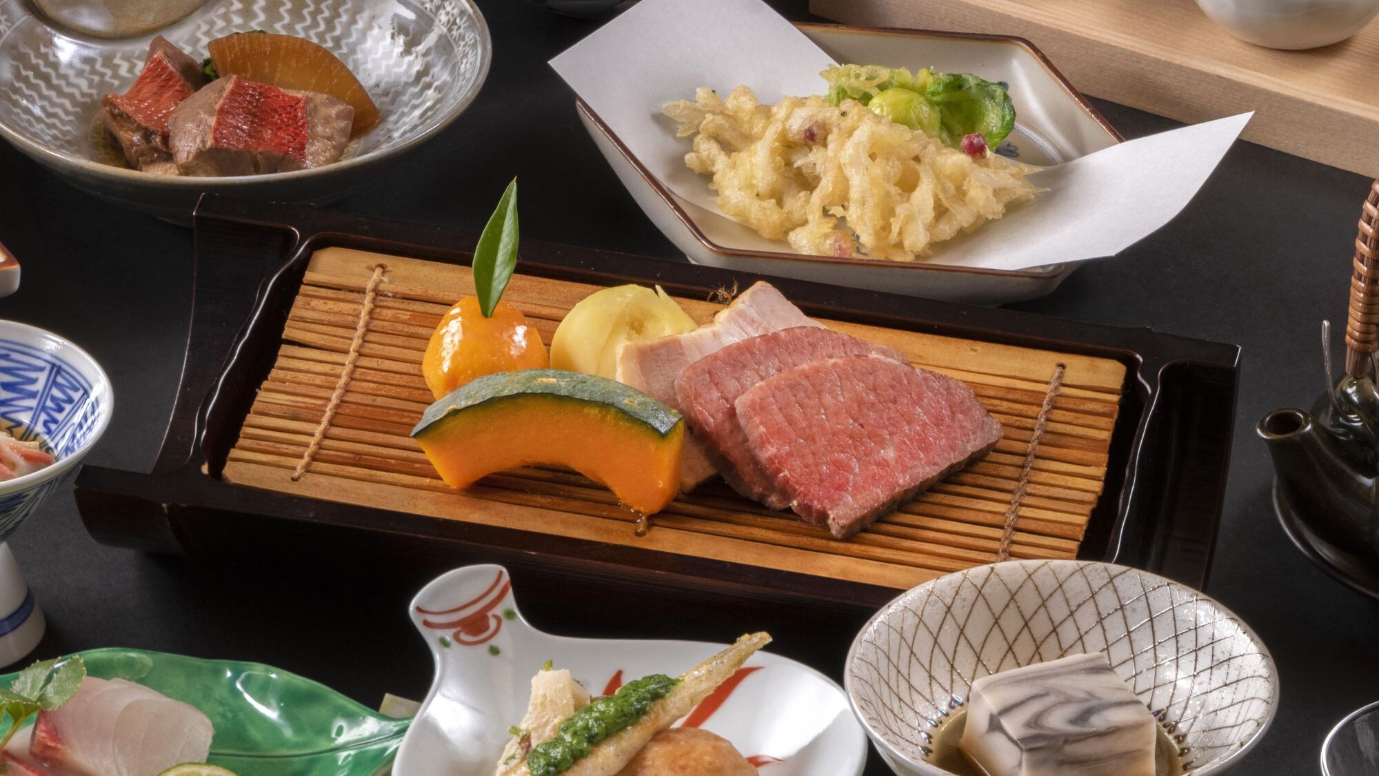 [Dinner] Example: Mixture of Tochigi Wagyu beef and Nasu Premium Sangen Pork *This may change depending on the season.