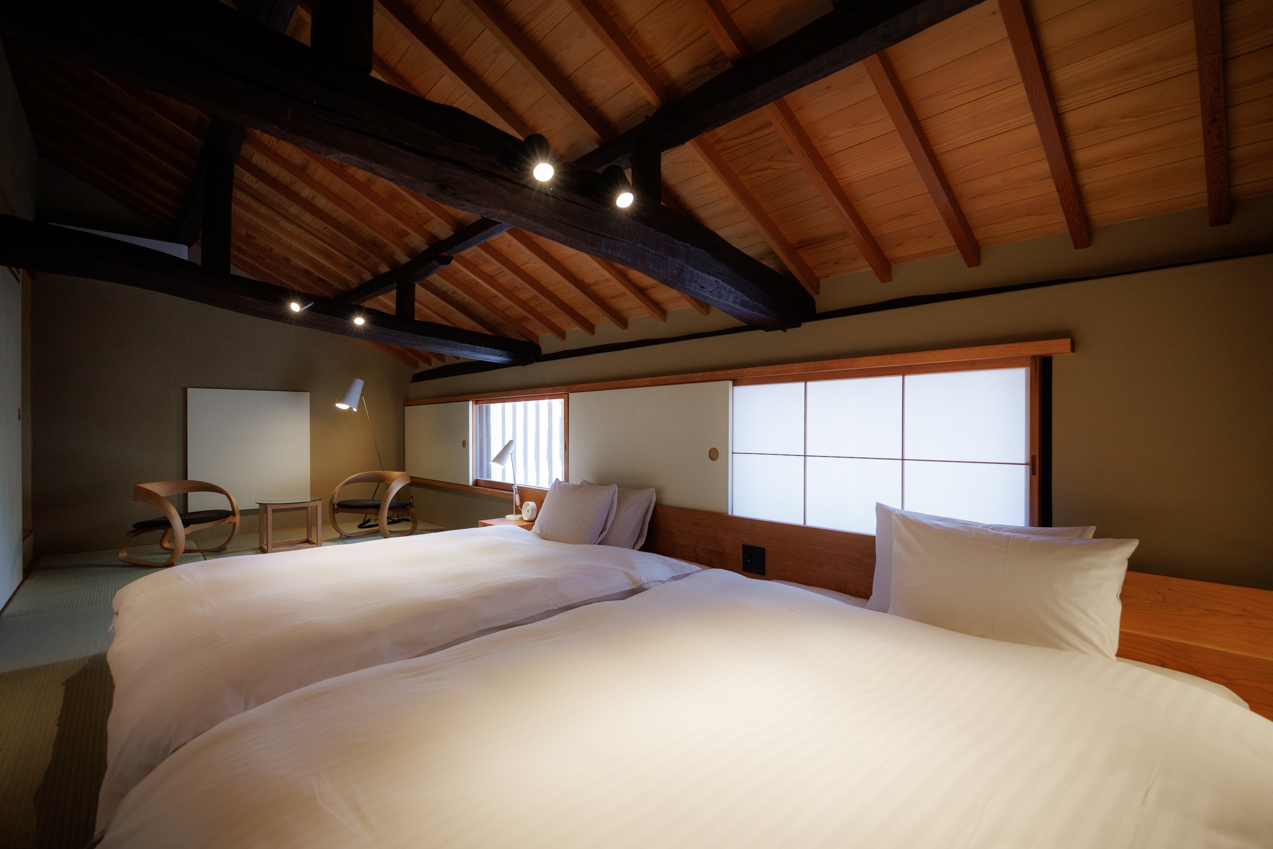 Omoya Bedroom