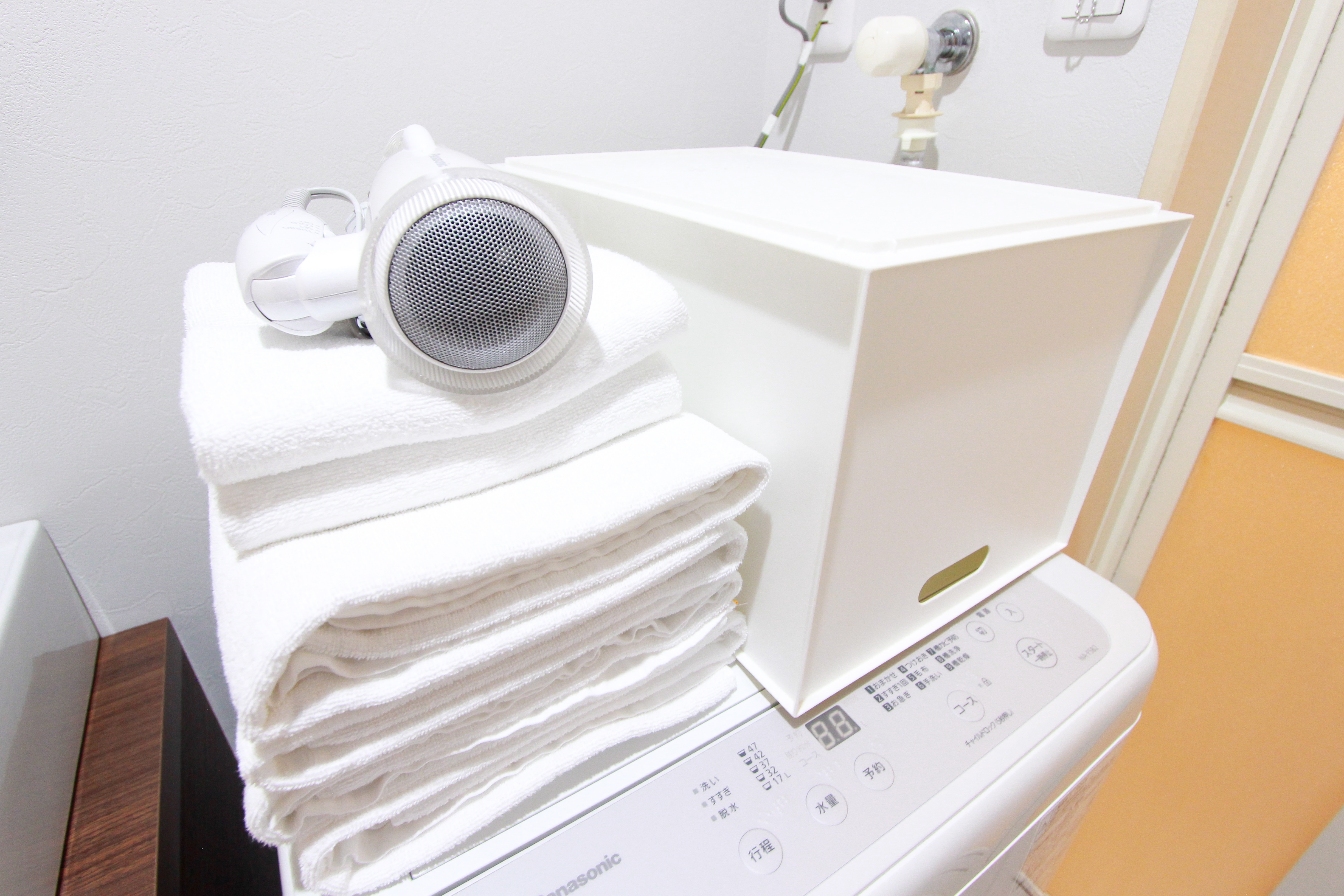 Type A_Towels and hair dryer