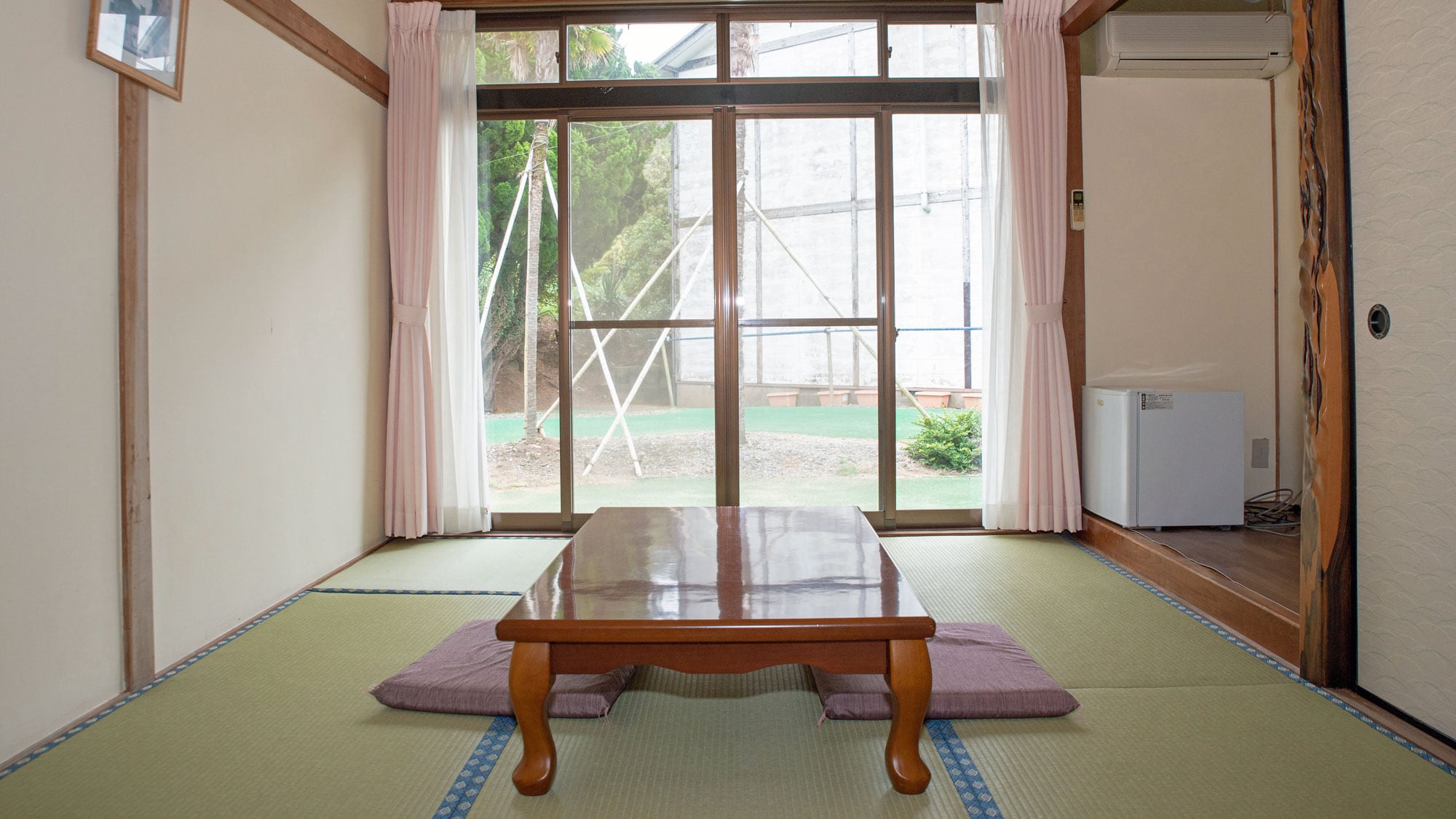 Annex with bathroom and toilet