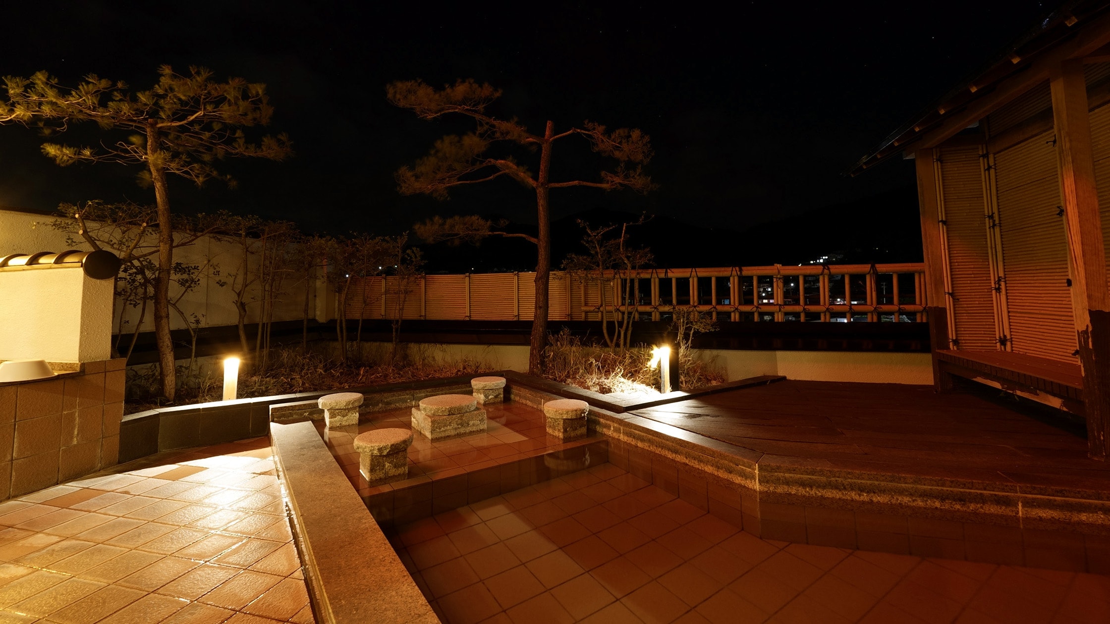 私人衛浴「景觀露天浴池」（夏季/晚上）1