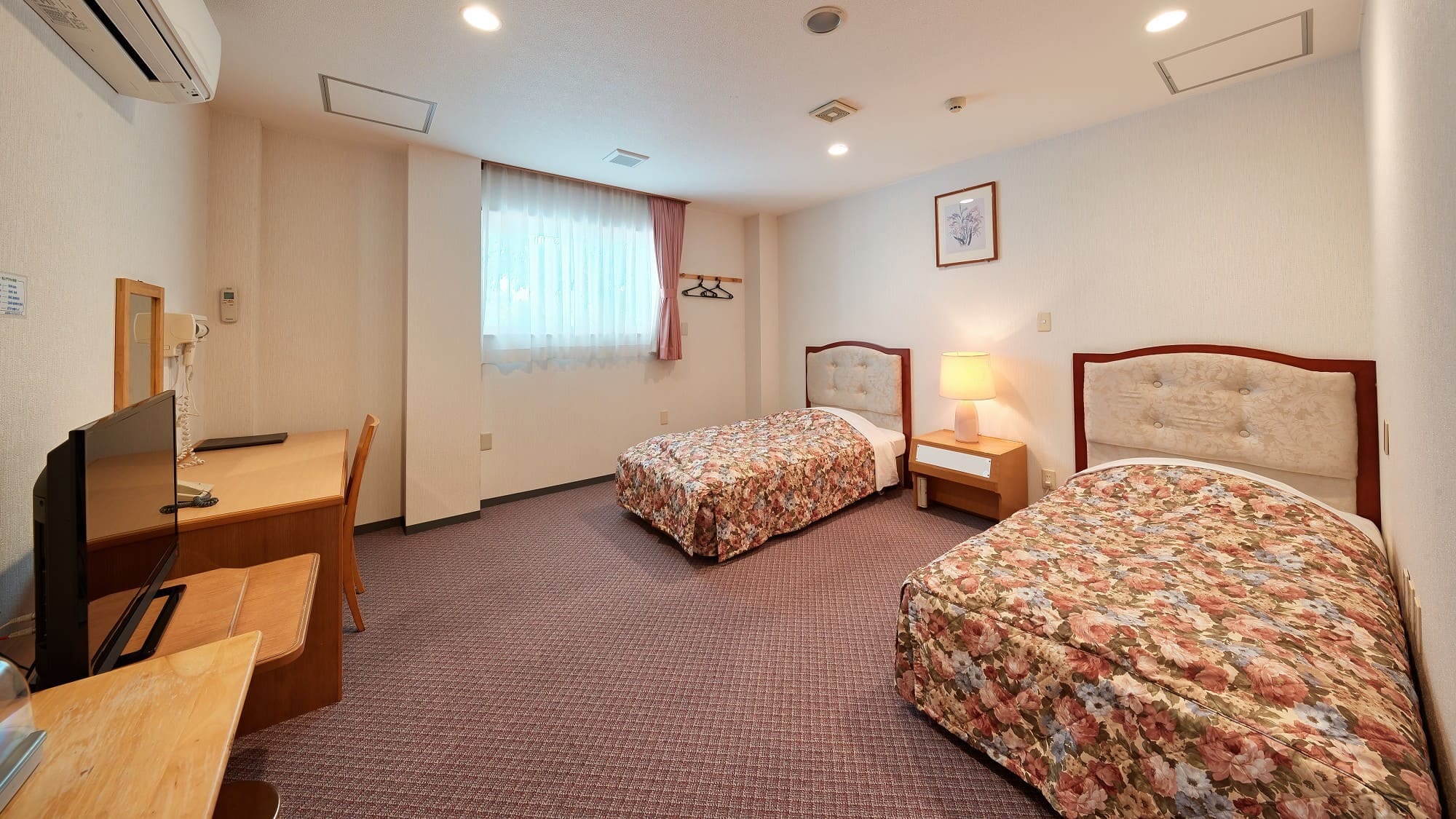  Room example / Please spend a good night's sleep in bed at night.