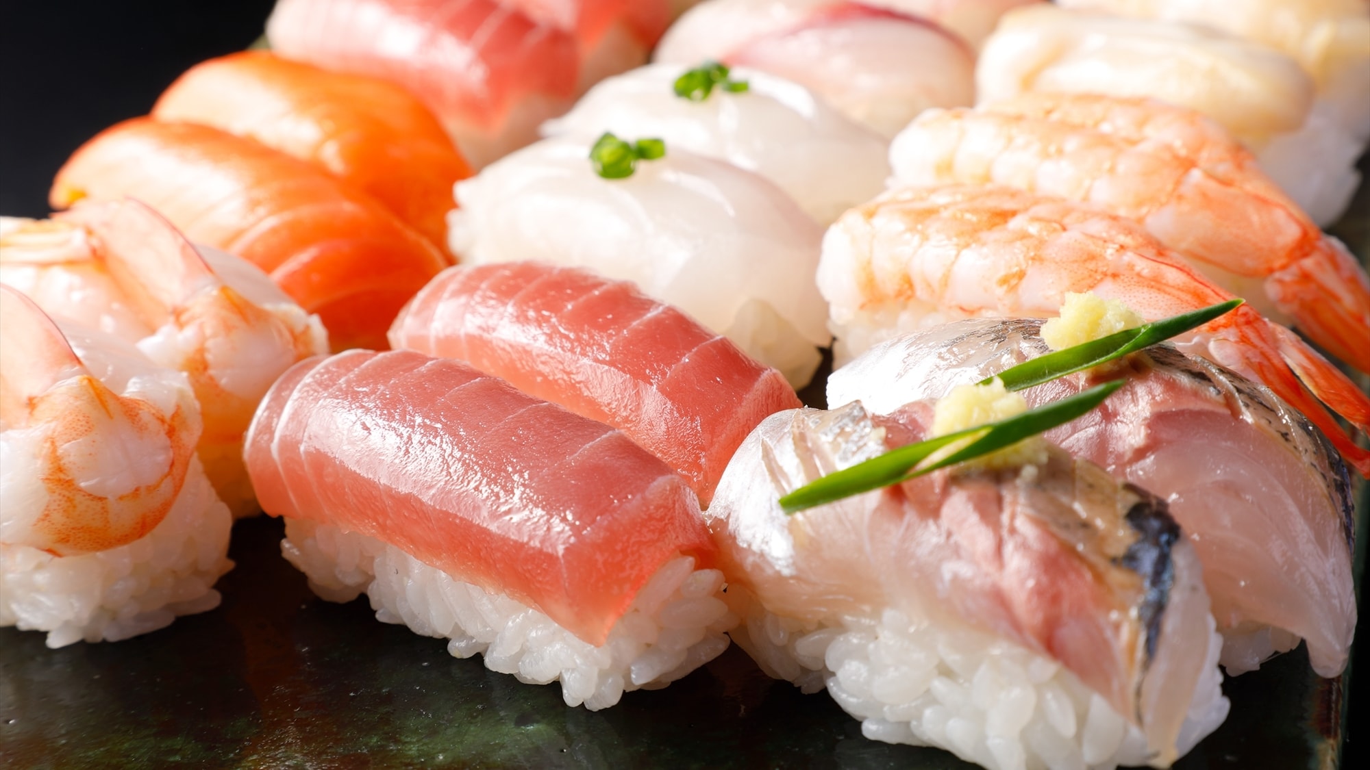 บุฟเฟ่ต์อาหารเย็น : ซูชิ