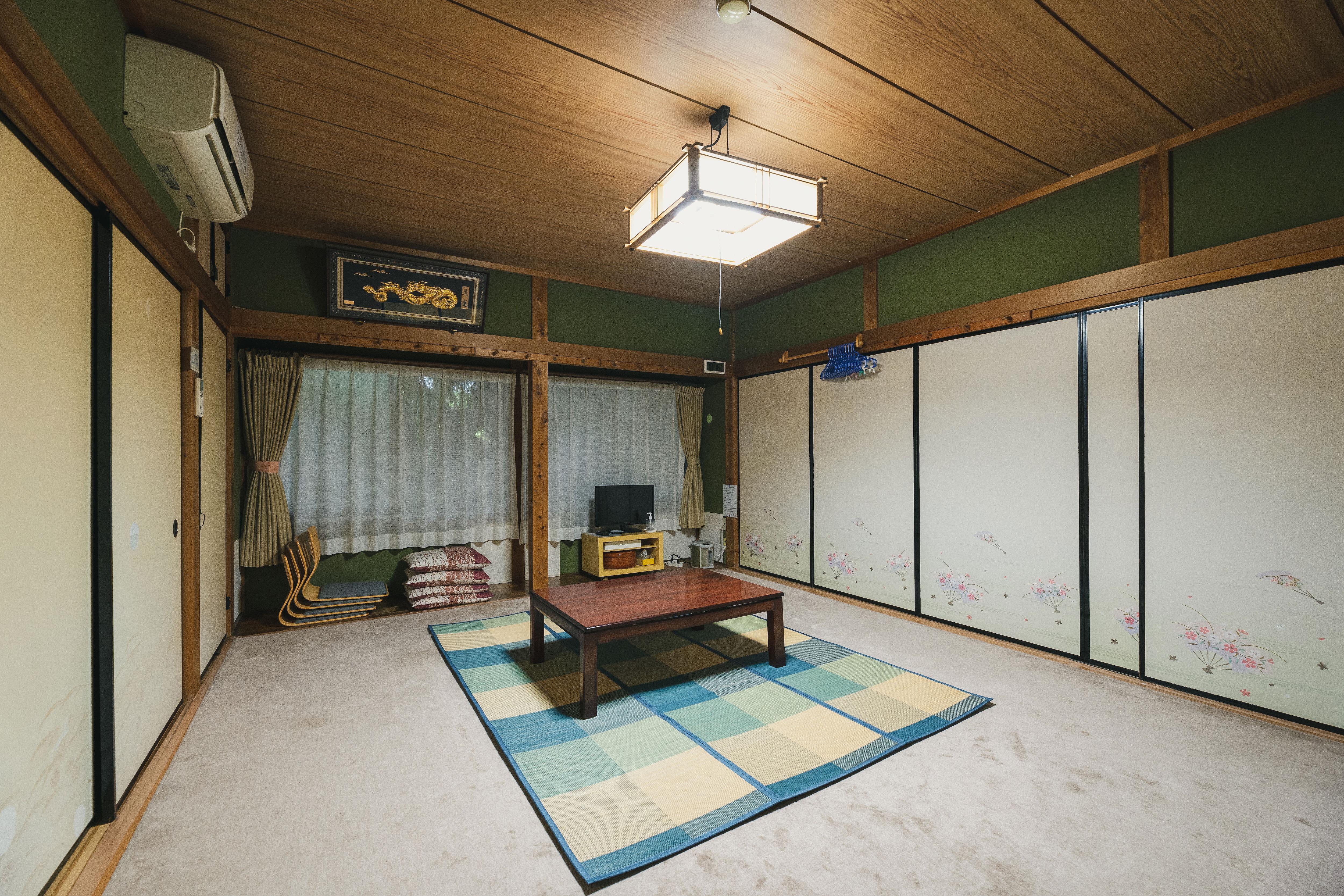 Japanese-style room