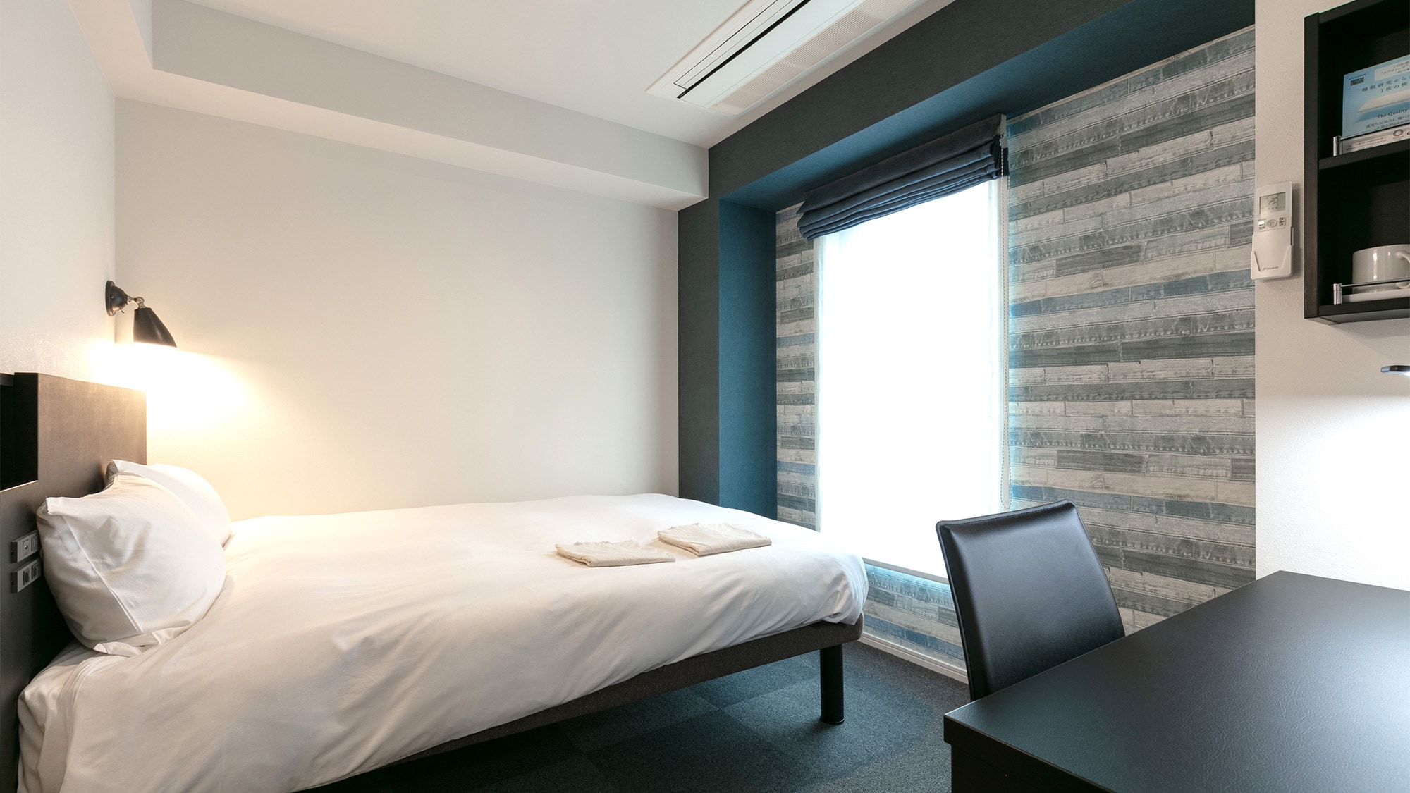 ・ Single room (double bed) / Large double bed & times; 1 or 2 people available
