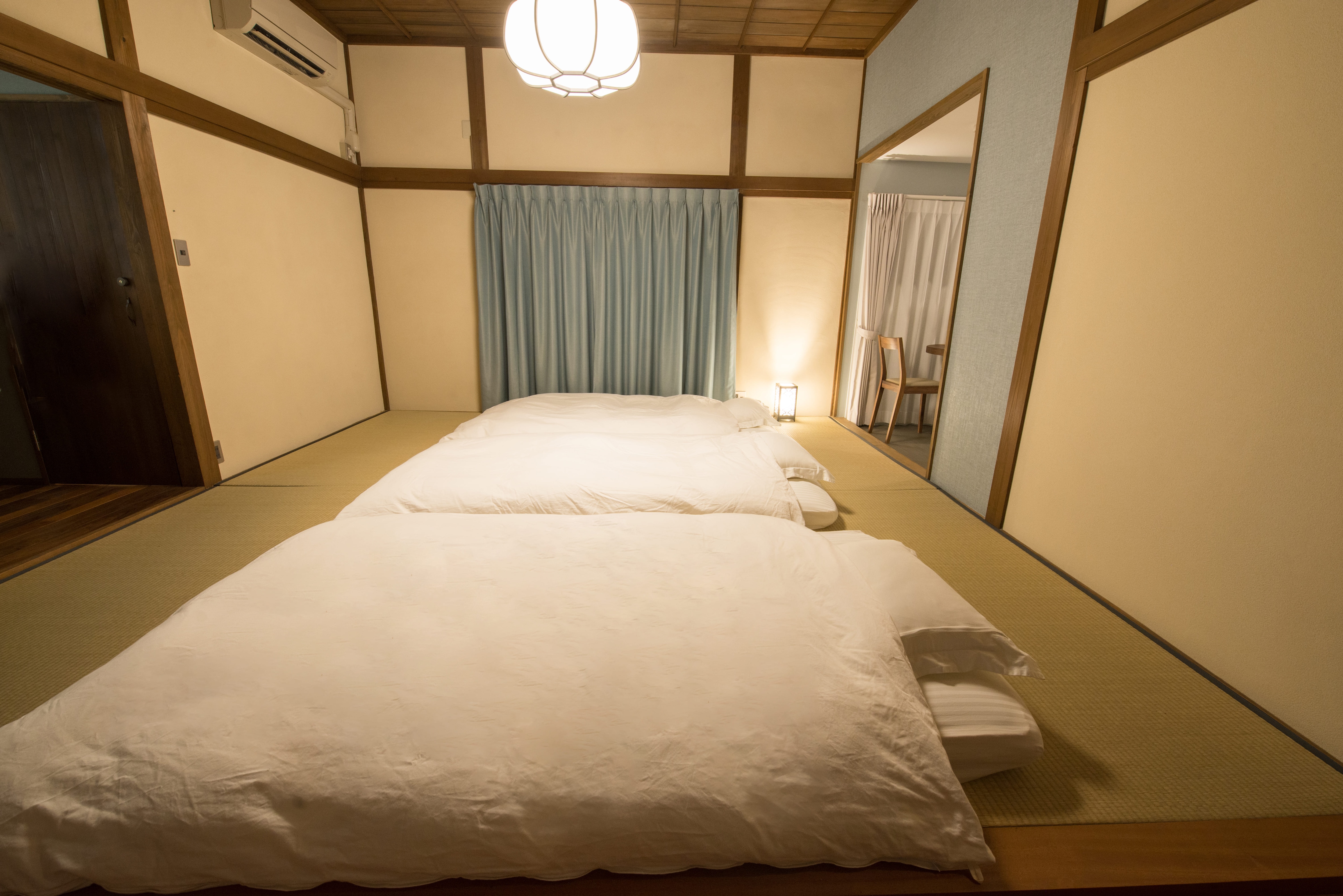 Japanese-style room, 3 futons