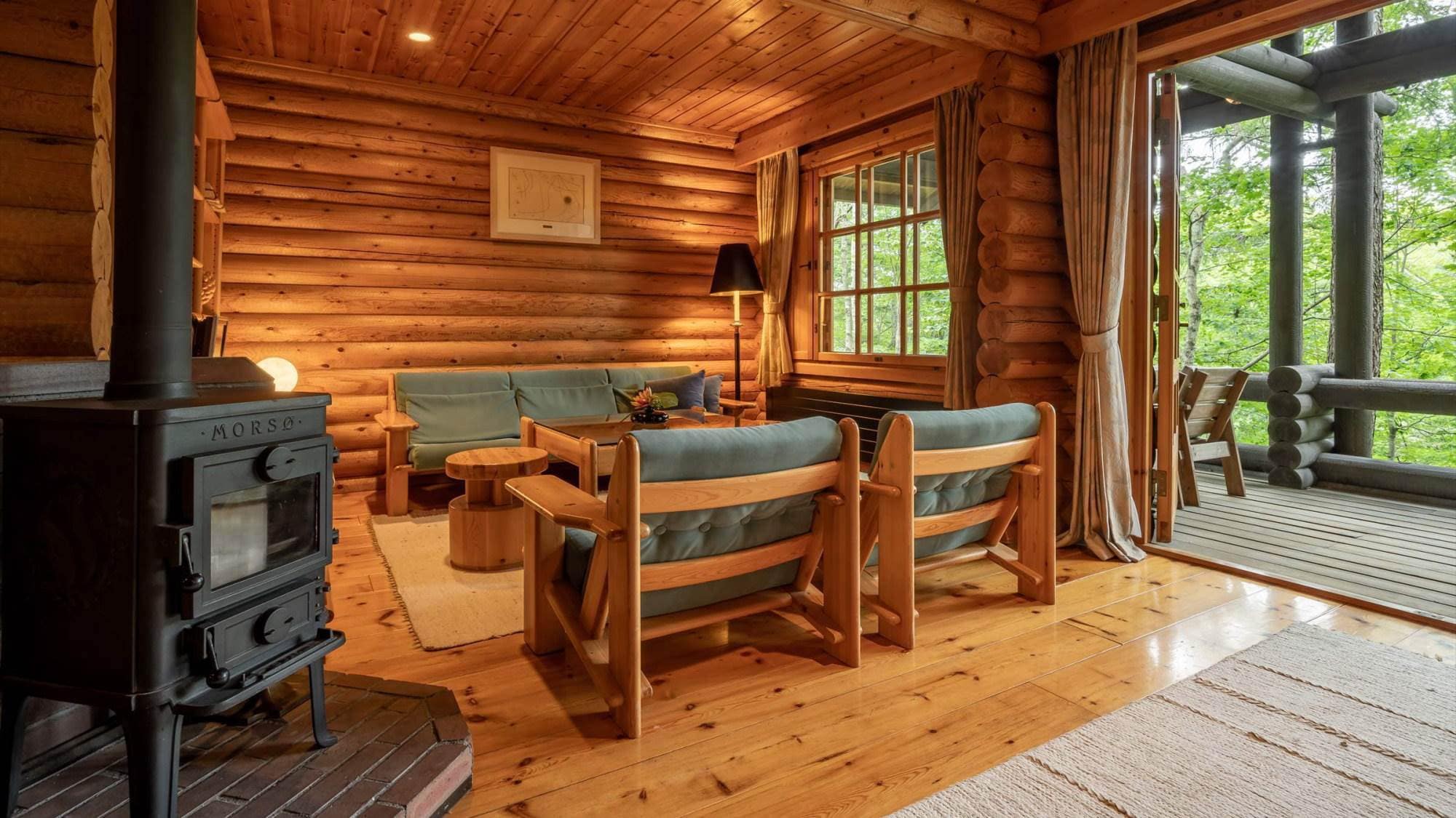 Lakeview Cottage Living room with fireplace