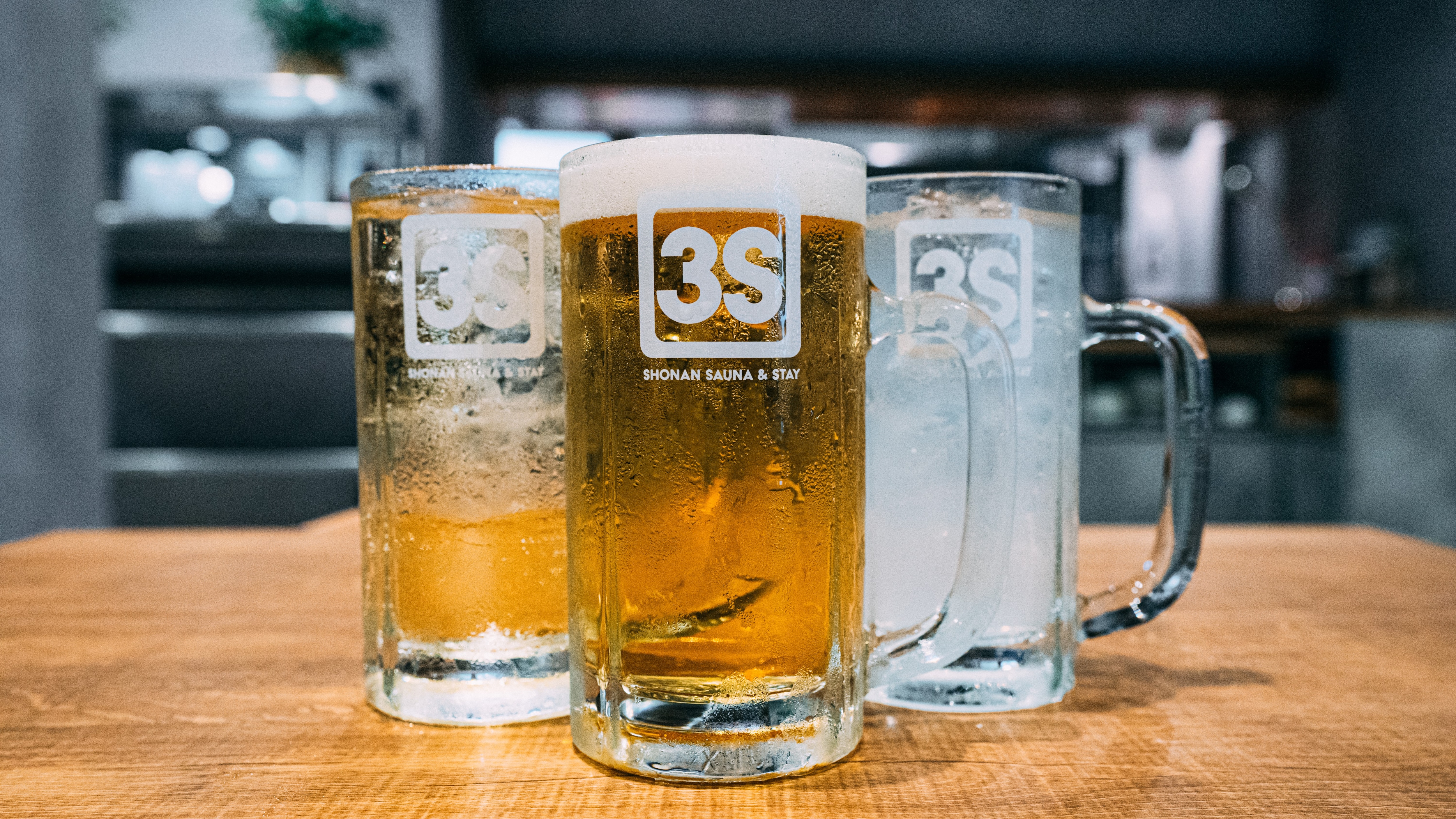 언제든지 해피 아워! (생맥주 ￥300・하이볼/레몬 사워 ￥200)