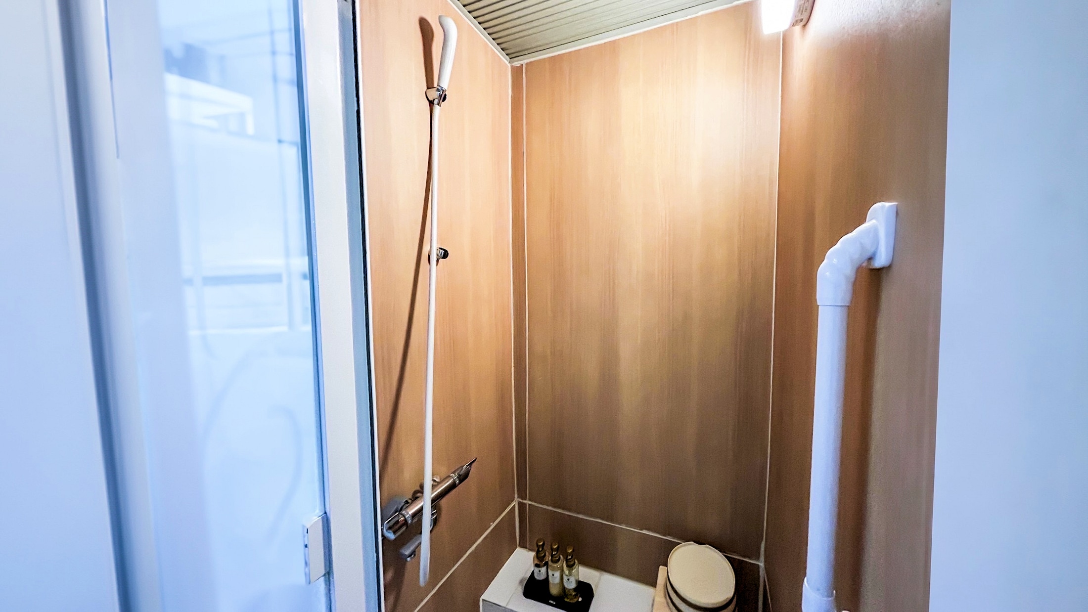 Phòng [Phòng kiểu Nhật 10 chiếu tatami] Âm thanh sóng / Có buồng tắm vòi sen / Cải tạo một phần vào tháng 9 năm 2022 / Phòng kiểu Nhật thư giãn