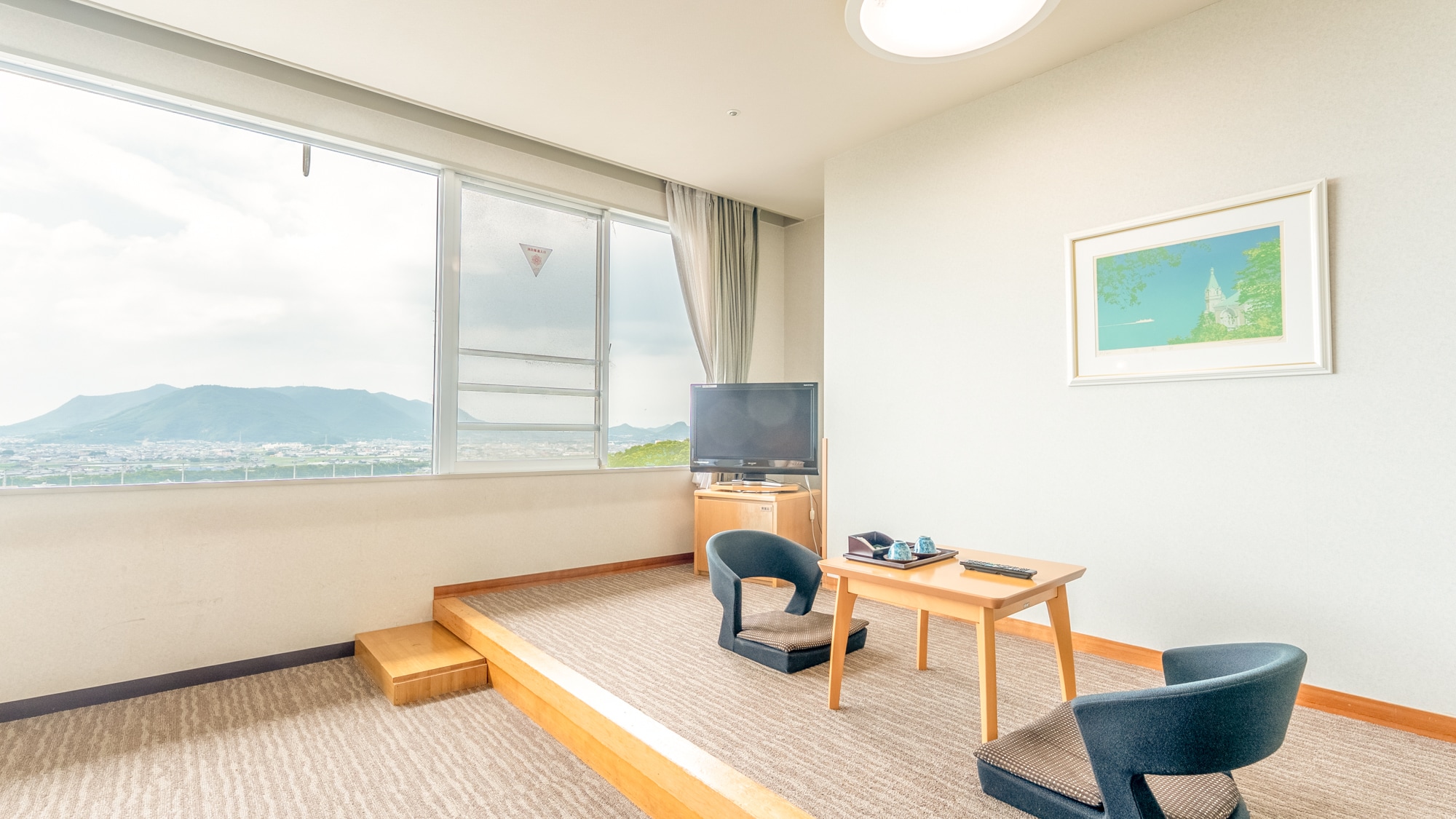 [Superior Western-style room]