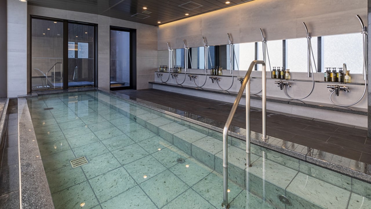 Large public bath (indoor bath)