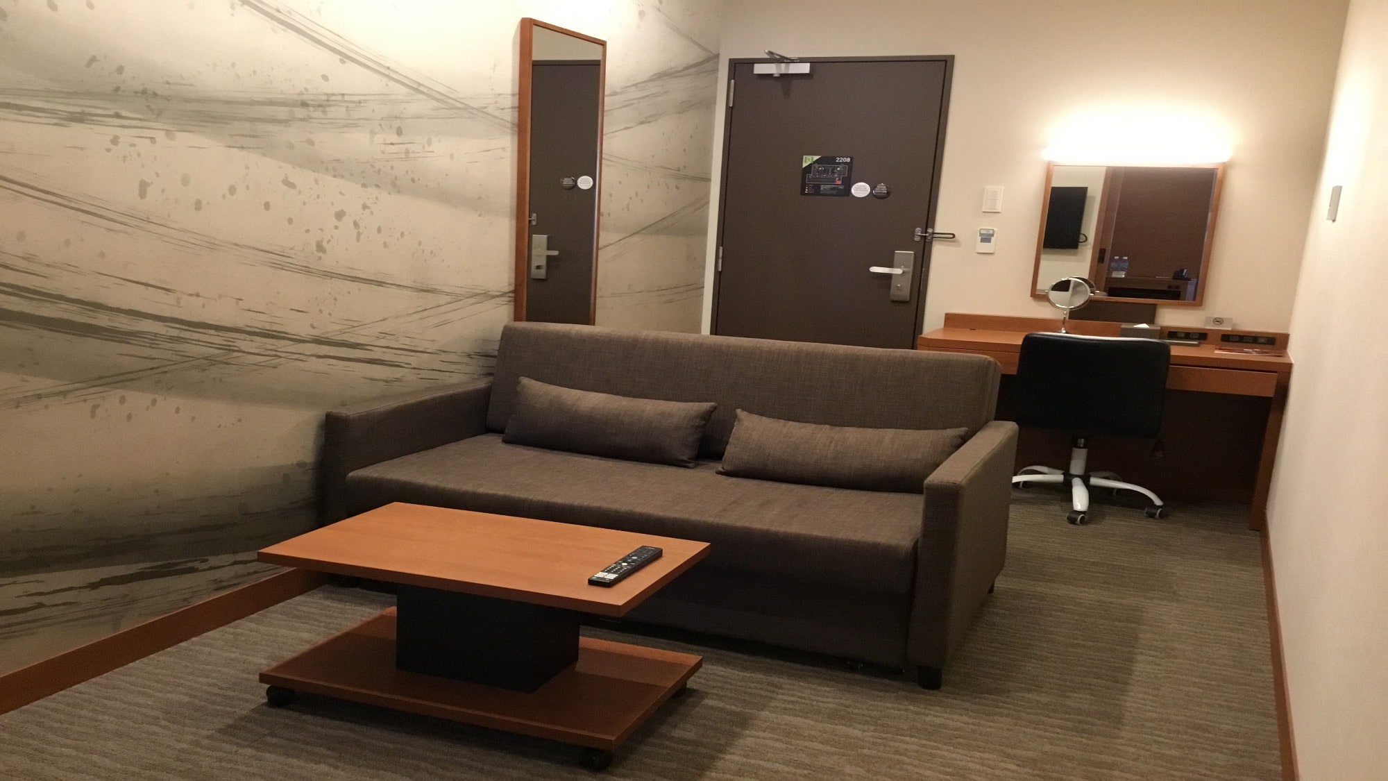 ห้องดีลักซ์ คอร์เนอร์ ทวิน วิวอ่าว (ห้องนั่งเล่น)