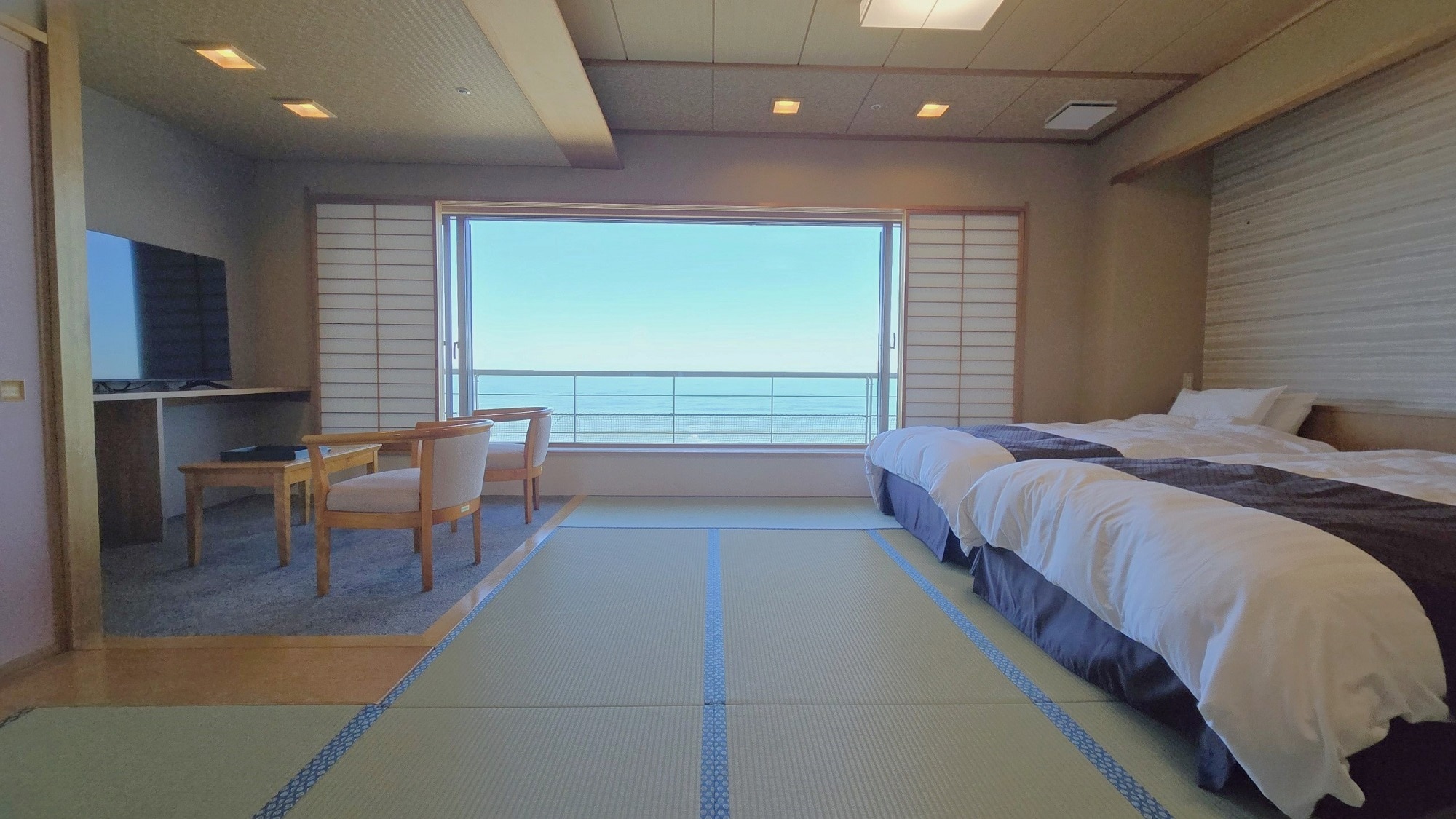 Ocean view guaranteed Kaitenrou floor 13 tatami mats "Soyokazekan Japanese style bedroom" 5th and 6th floors