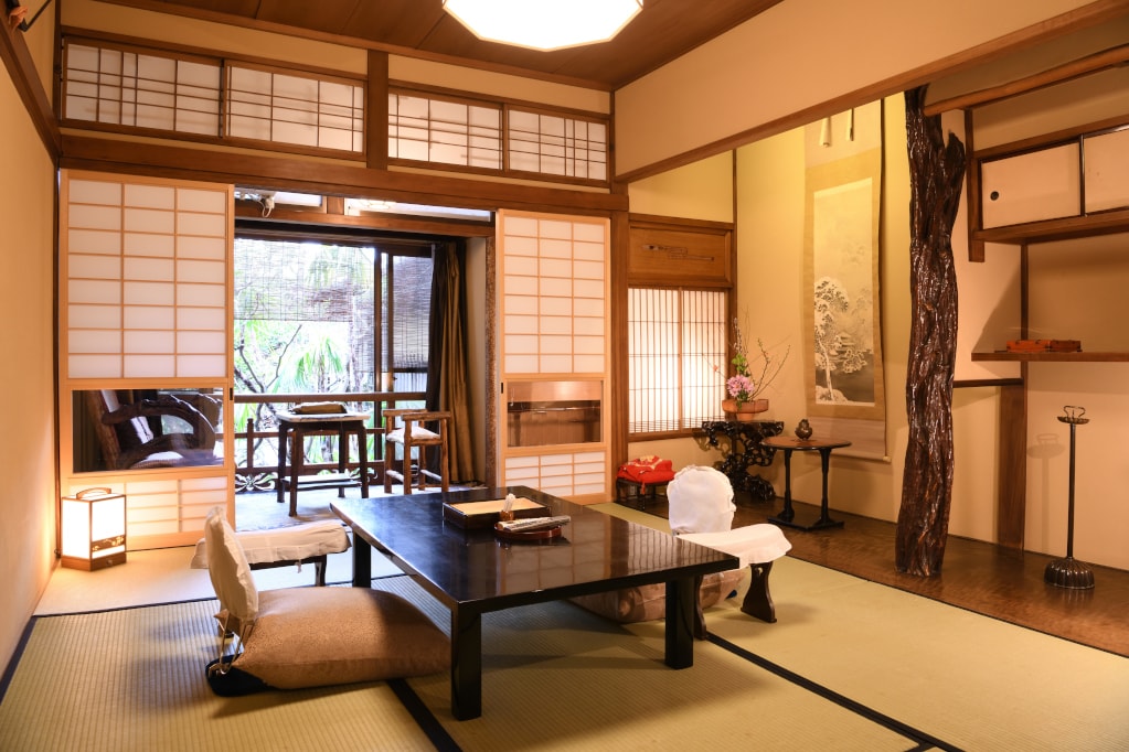 Standard Japanese-style room (example) 29