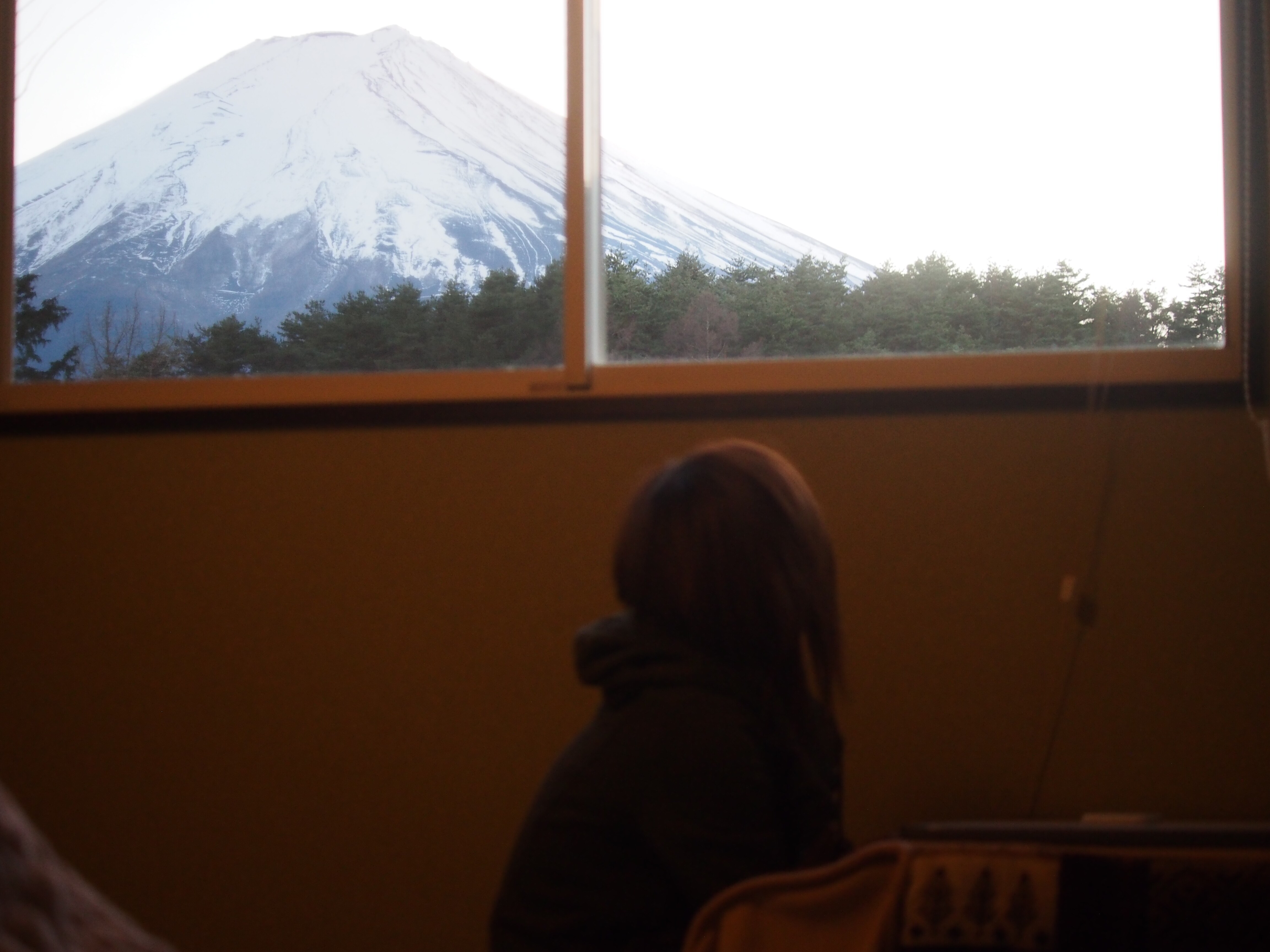 抬頭仰望，就能看到雄偉的富士山