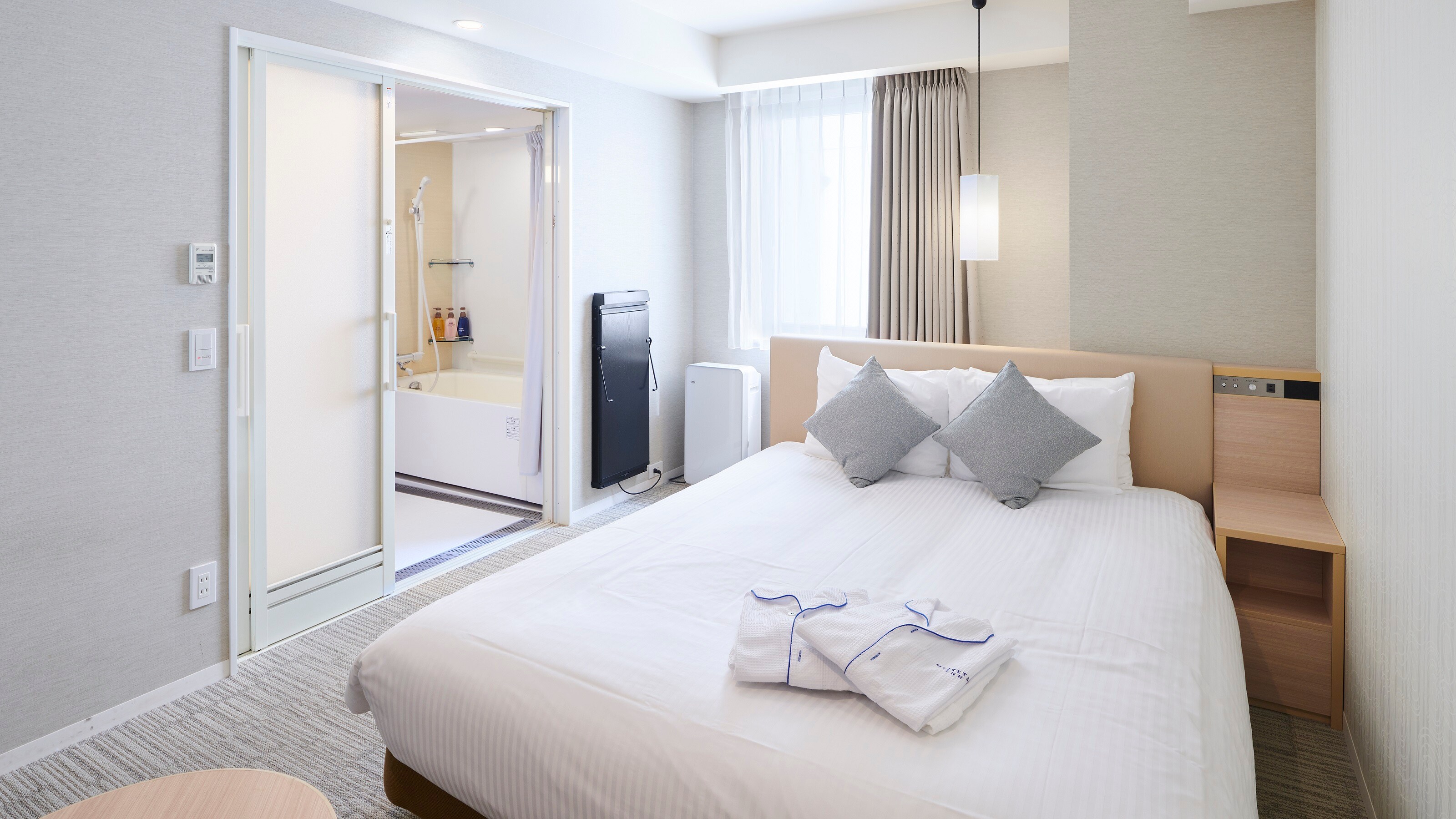 Giường đôi Universal 24m²/160cm rộng_1