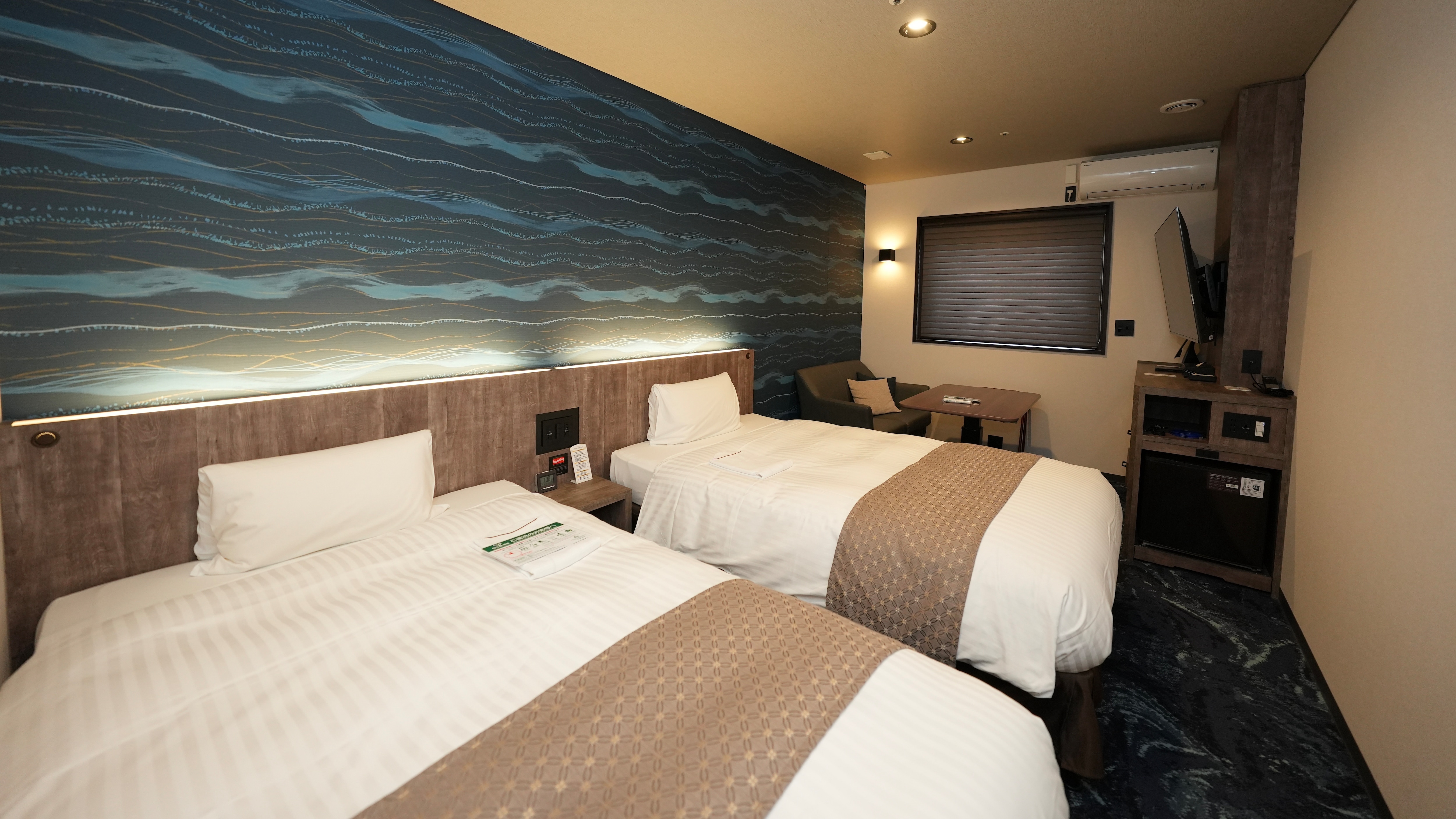 [Executive Twin] 2 เตียง กว้าง 1220มม. ห้องอาบน้ำแยกส่วน ชักโครก อ่างล้างหน้า ฝักบัวอาบน้ำ