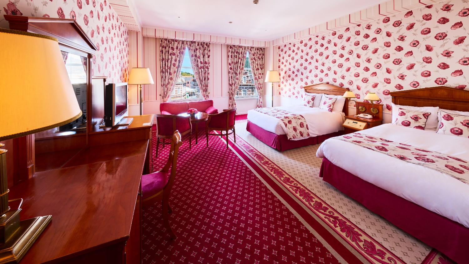 [Guest room example] Deluxe Designer Room Twin (city side)