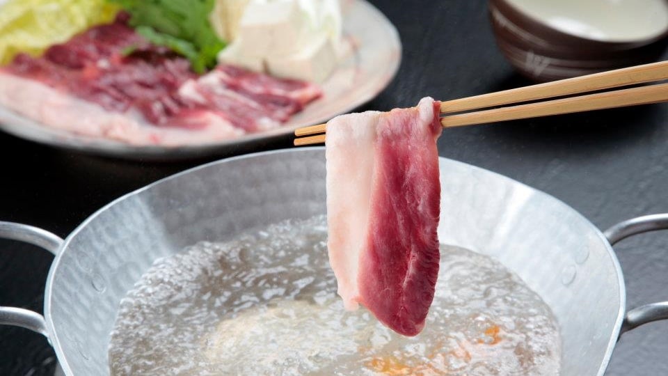 [วา คาโมะ นาเบะ] ปังมาก! คอร์สหม้อไฟเฉพาะฤดูหนาวที่มี "วะ คะโมะ นาเบะ โอนาเบะ"!