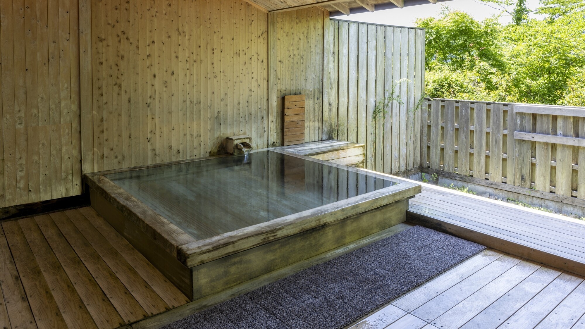 [Large public bath] onsen f