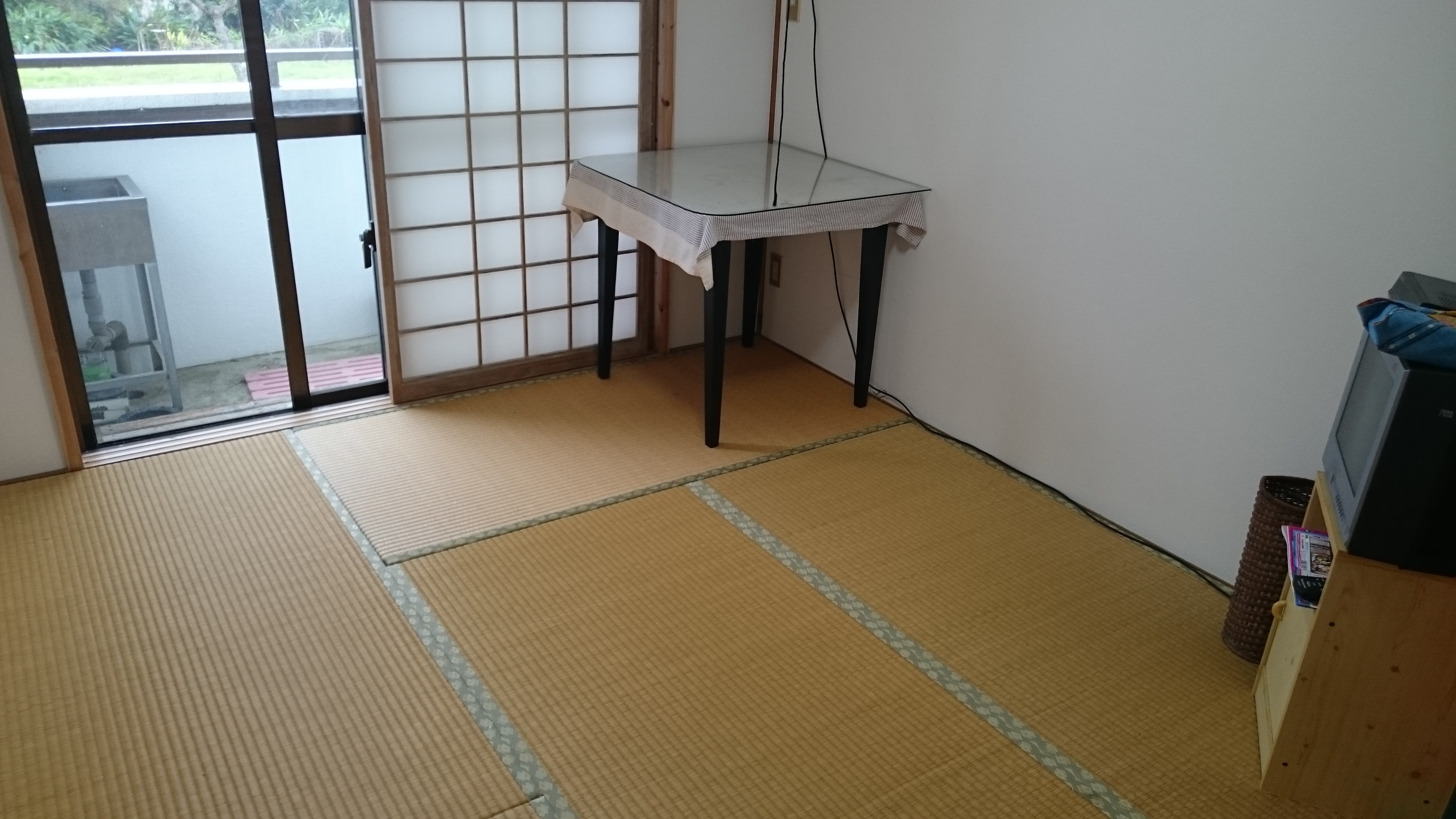 Japanese-style room