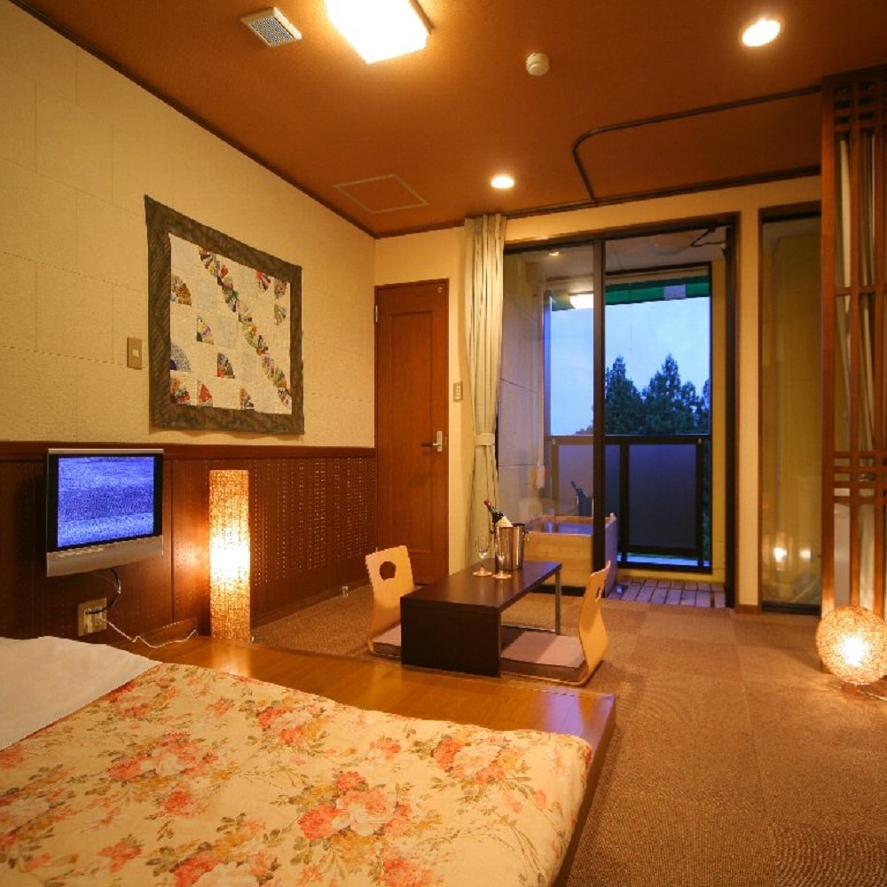 Japanese-style double room (5:5)