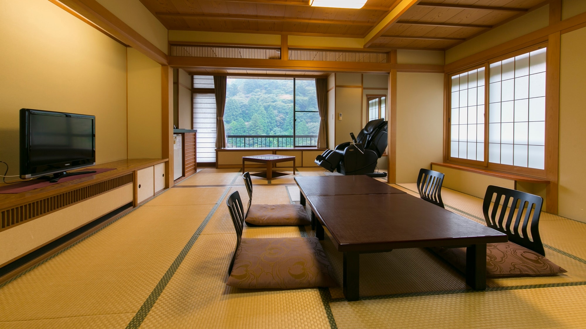 Massage chair included Japanese-style room 12.5 tatami mats (40 m2) with ceramic bath