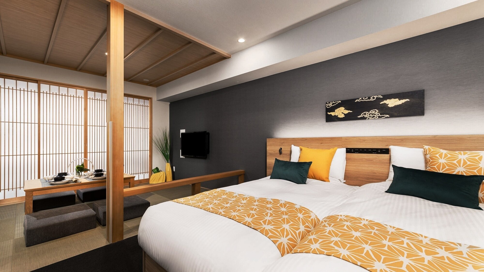 A Japanese-style room with tatami mats that blends Japanese and Western styles
