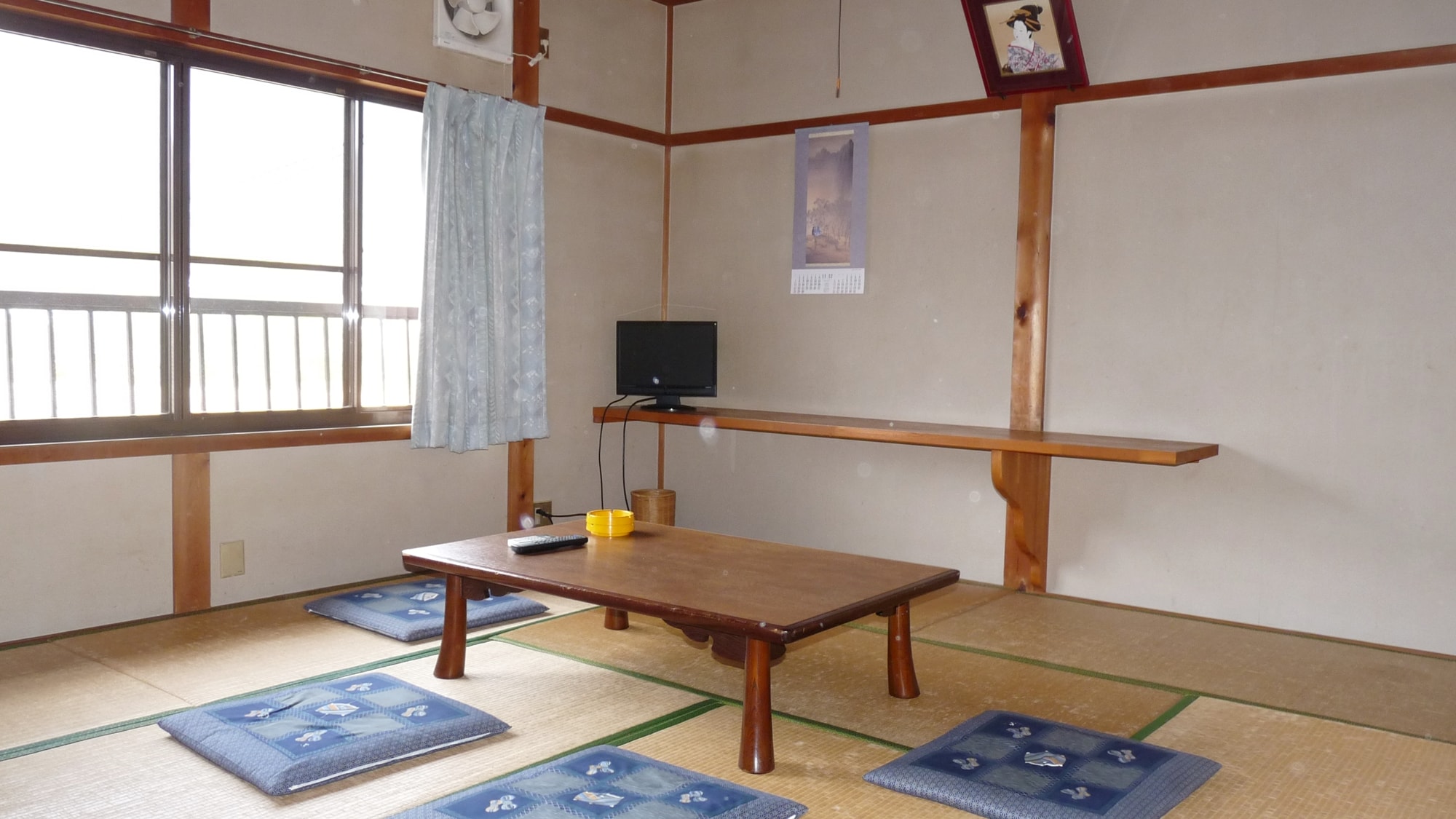 *[Example of a Japanese-style room] You can relax on the tatami mats.