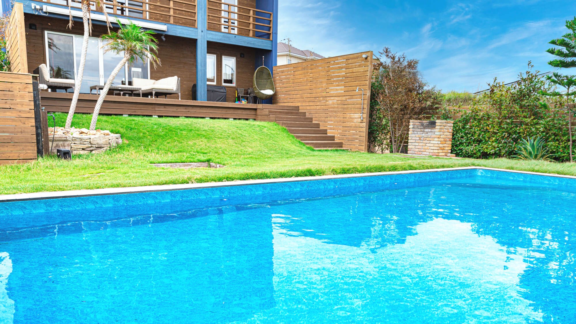[Pool] 8m x 4m x 1.2m deep. Please keep an eye on your children when they are playing.