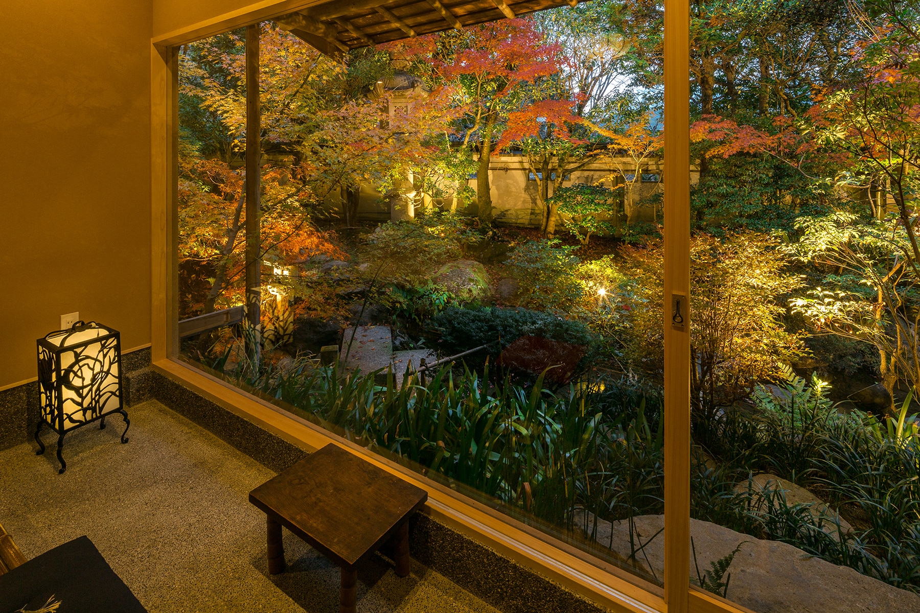 [Ukifune] Main building 8 tatami mats + wide veranda 2 tatami mats + garden open-air bath + garden terrace (1st floor, separate smoking area)