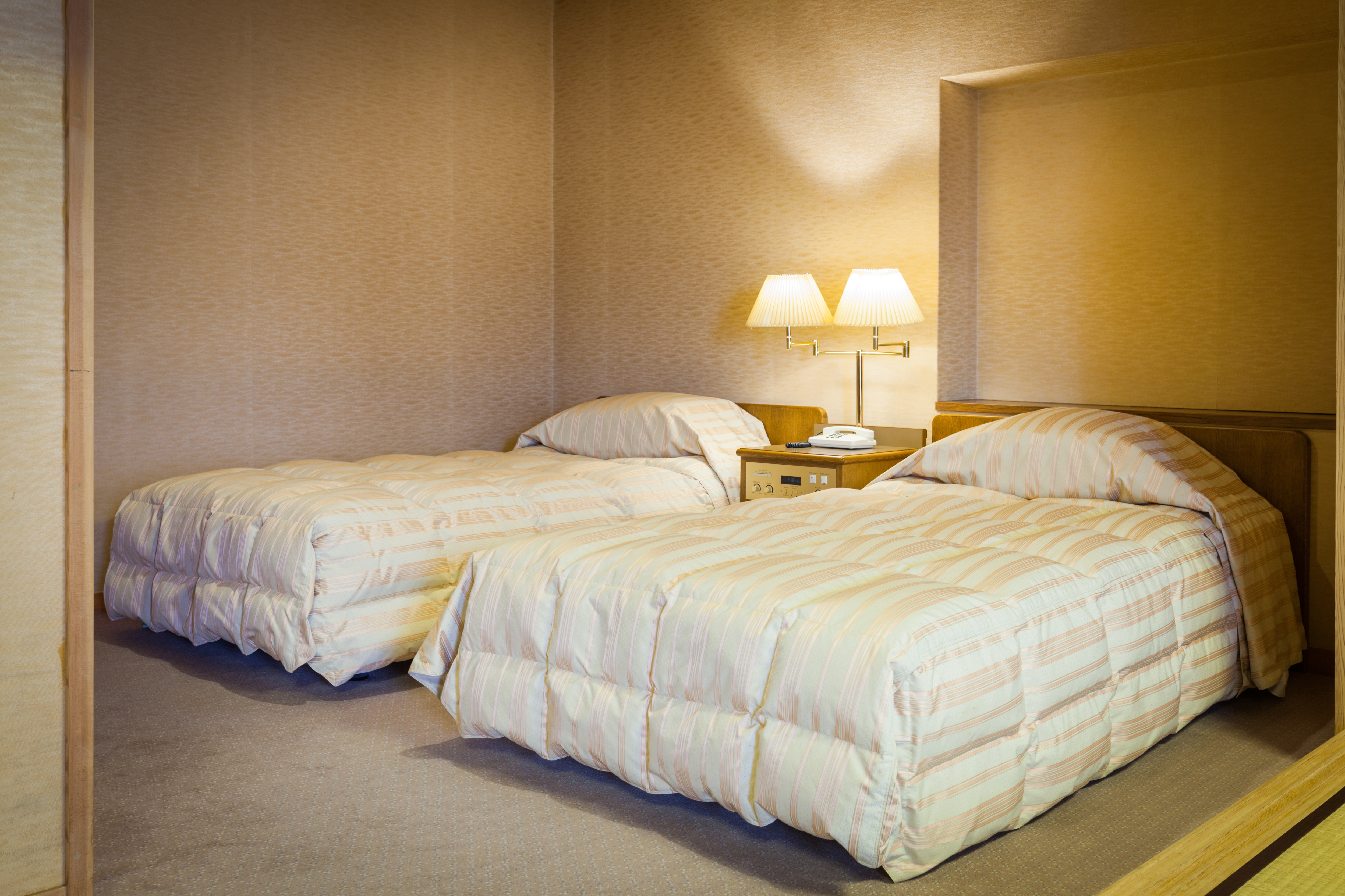 DX Japanese and Western room bed